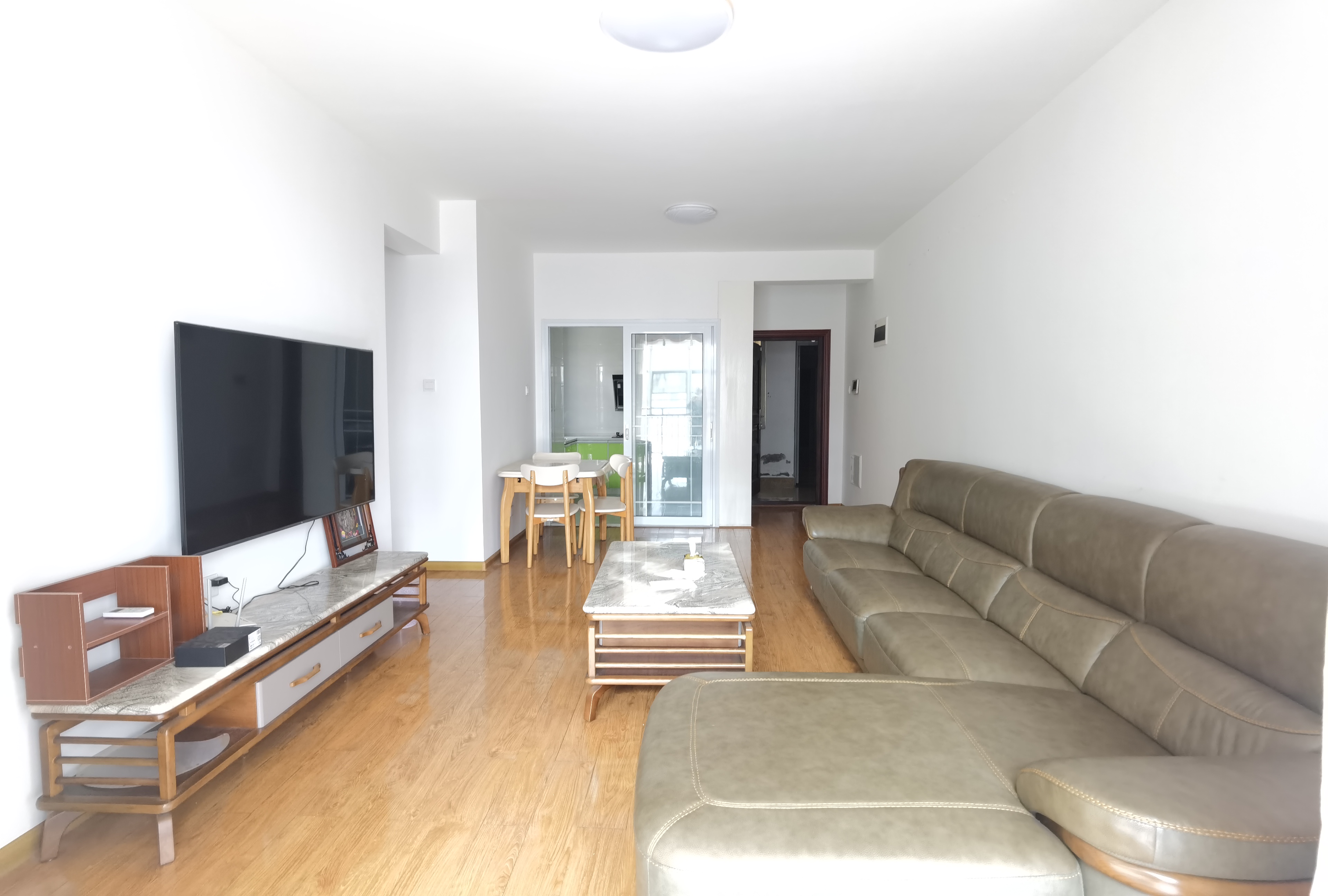 乾源国际  3室2厅1卫    2000.0元/月 乾源国际  3室2厅1卫    2000.0元/月