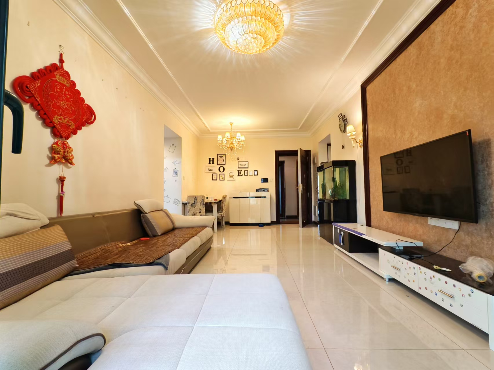 恒大雅苑 3室2厅1卫 2500.0元/月 恒大雅苑 3室2厅1卫 2500.0元/月室内图