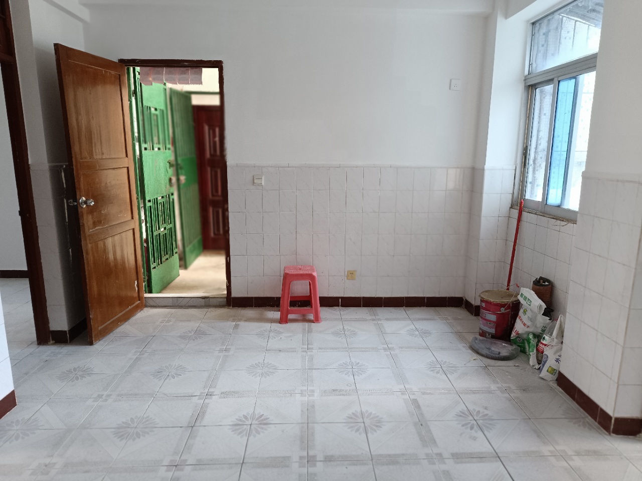 土产综合楼(海甸岛三西路) 2室2厅1卫 52.0万 土产综合楼(海甸岛三西路) 2室2厅1卫 52.0万室内图