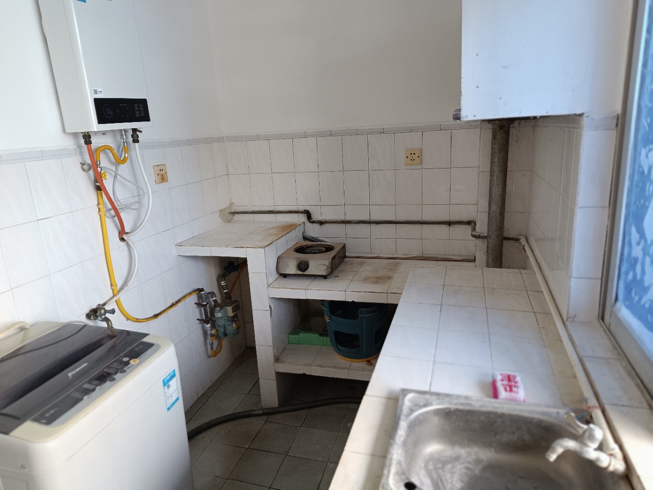 土产综合楼(海甸岛三西路) 2室2厅1卫 52.0万 土产综合楼(海甸岛三西路) 2室2厅1卫 52.0万室内图