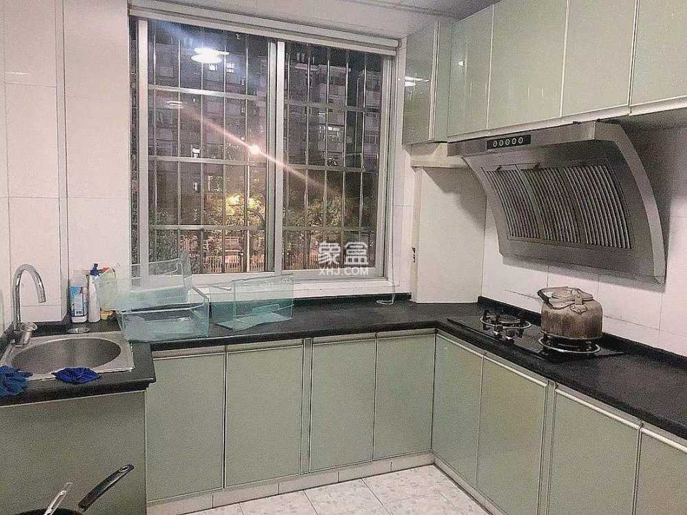 莲花小区 2室1厅1卫 1600.0元/月 莲花小区 2室1厅1卫 1600.0元/月室内图