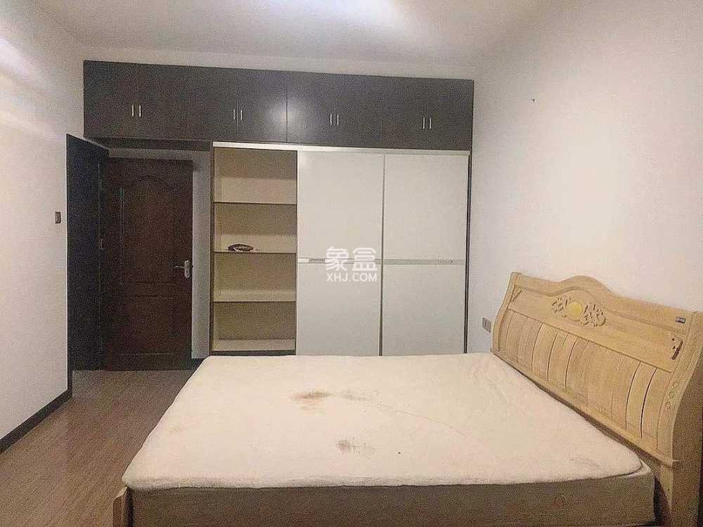 莲花小区 2室1厅1卫 1600.0元/月 莲花小区 2室1厅1卫 1600.0元/月室内图