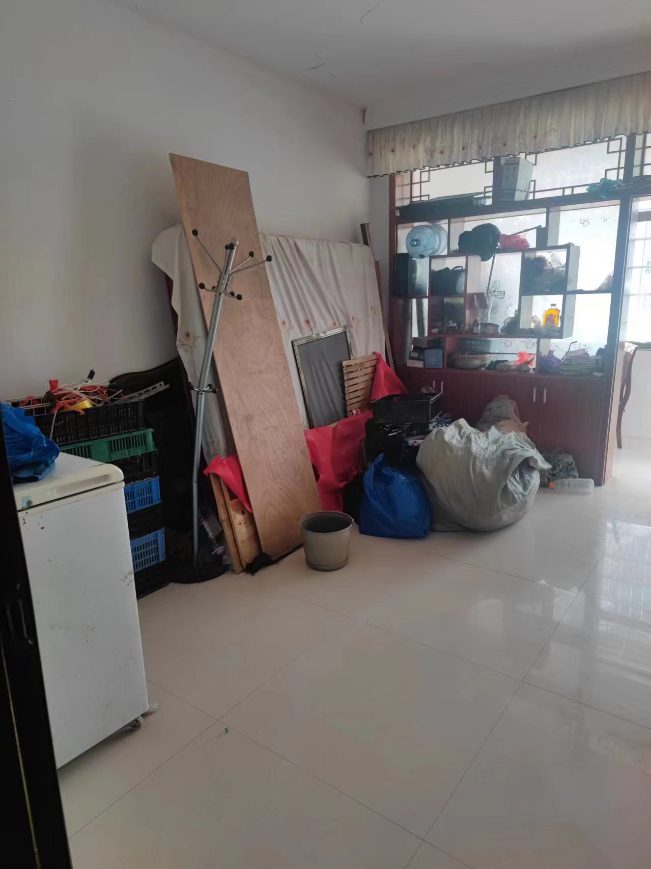 金谷市场 4室2厅1卫 600.0元/月 金谷市场 4室2厅1卫 600.0元/月室内图