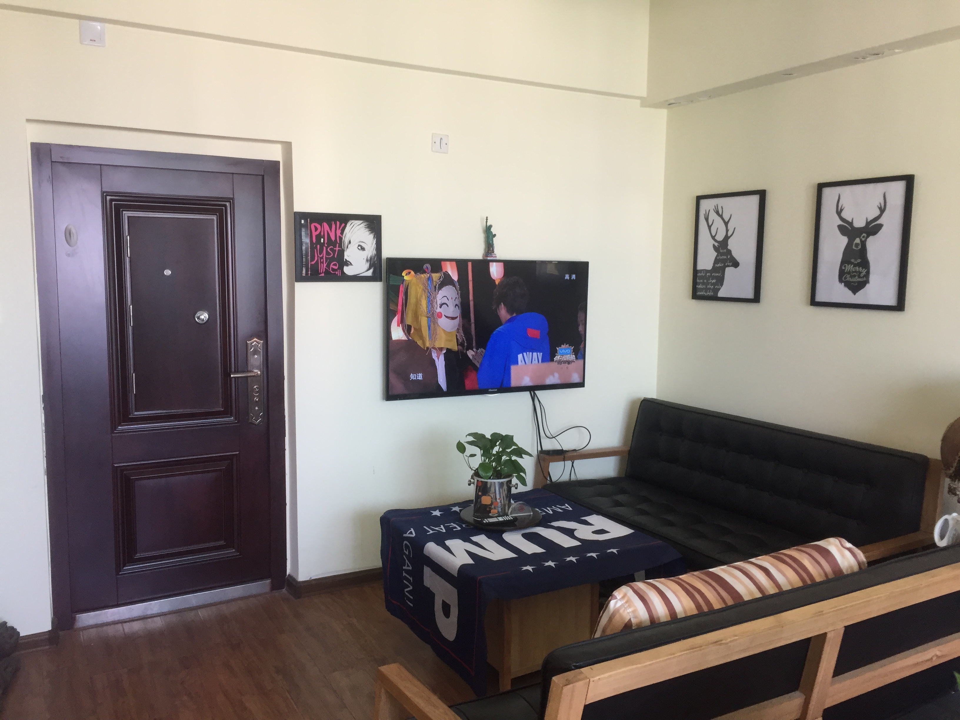 上城星座 2室1厅1卫 2800.0元/月 上城星座 2室1厅1卫 2800.0元/月室内图