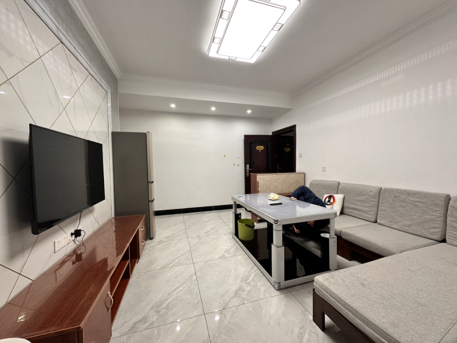 福天藏郡院子  4室2厅2卫    2000.0元/月 福天藏郡院子  4室2厅2卫    2000.0元/月室内图1