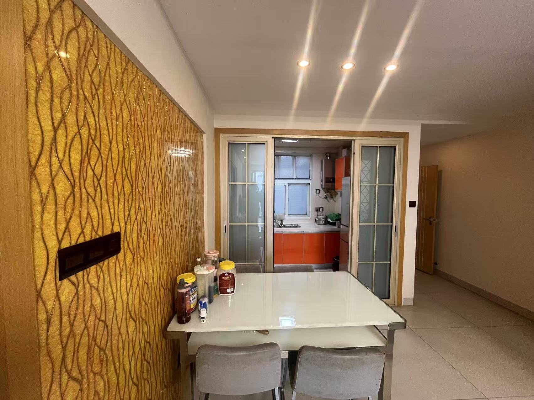 九天国际  2室1厅1卫    48.0万 九天国际  2室1厅1卫    48.0万室内图