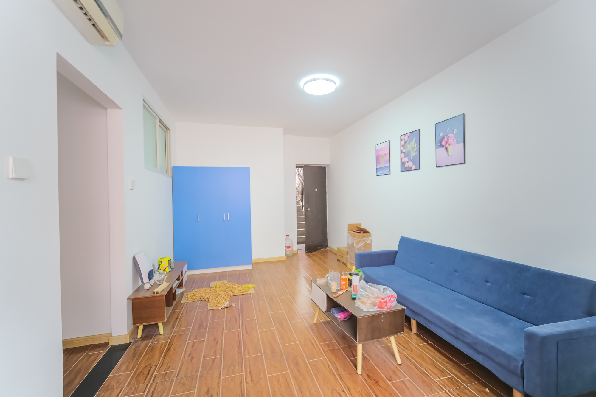 金鹰机电大市场 2室2厅1卫 28.0万 金鹰机电大市场 2室2厅1卫 28.0万客厅