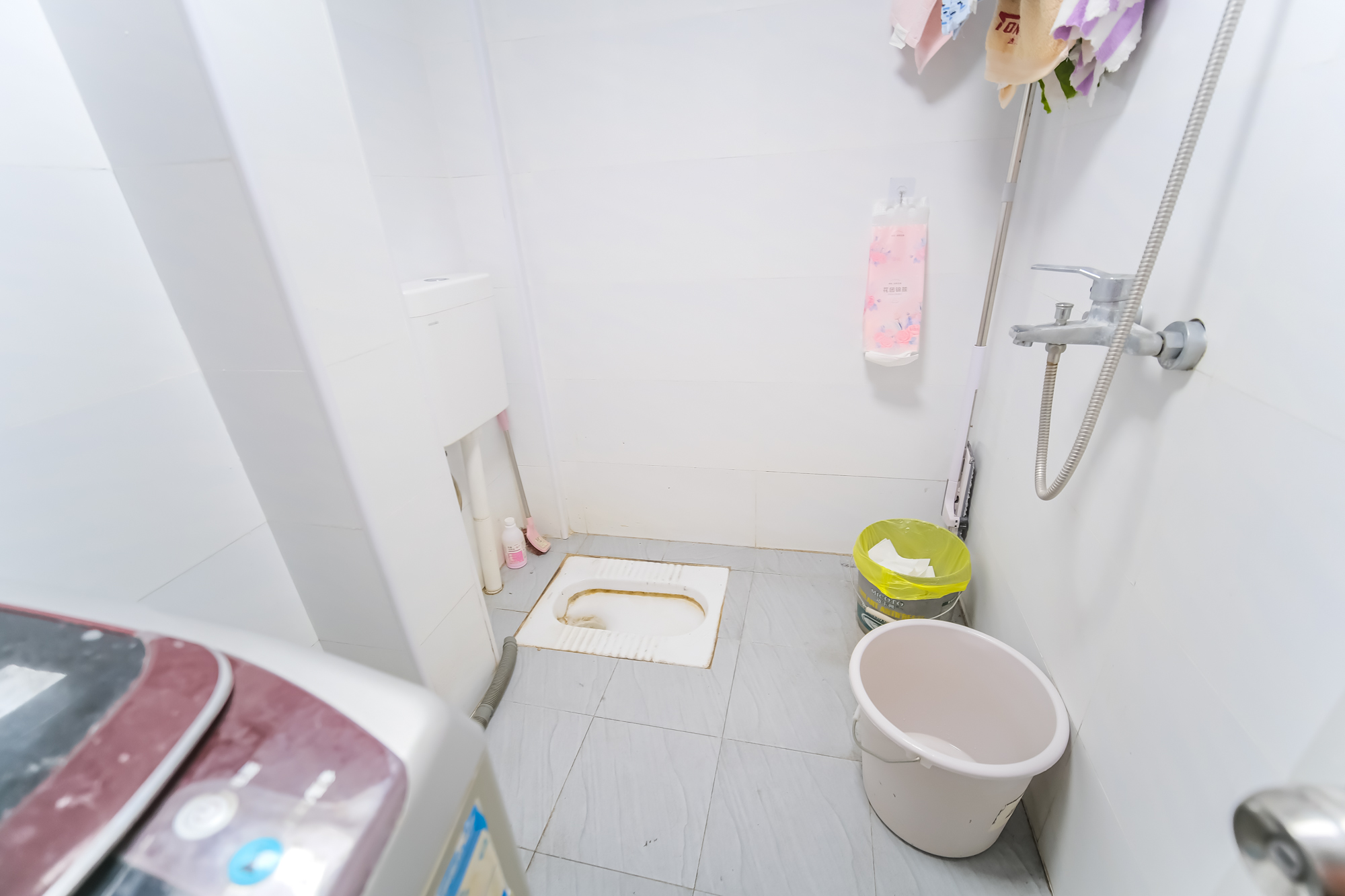 金鹰机电大市场 2室2厅1卫 28.0万 金鹰机电大市场 2室2厅1卫 28.0万卫生间