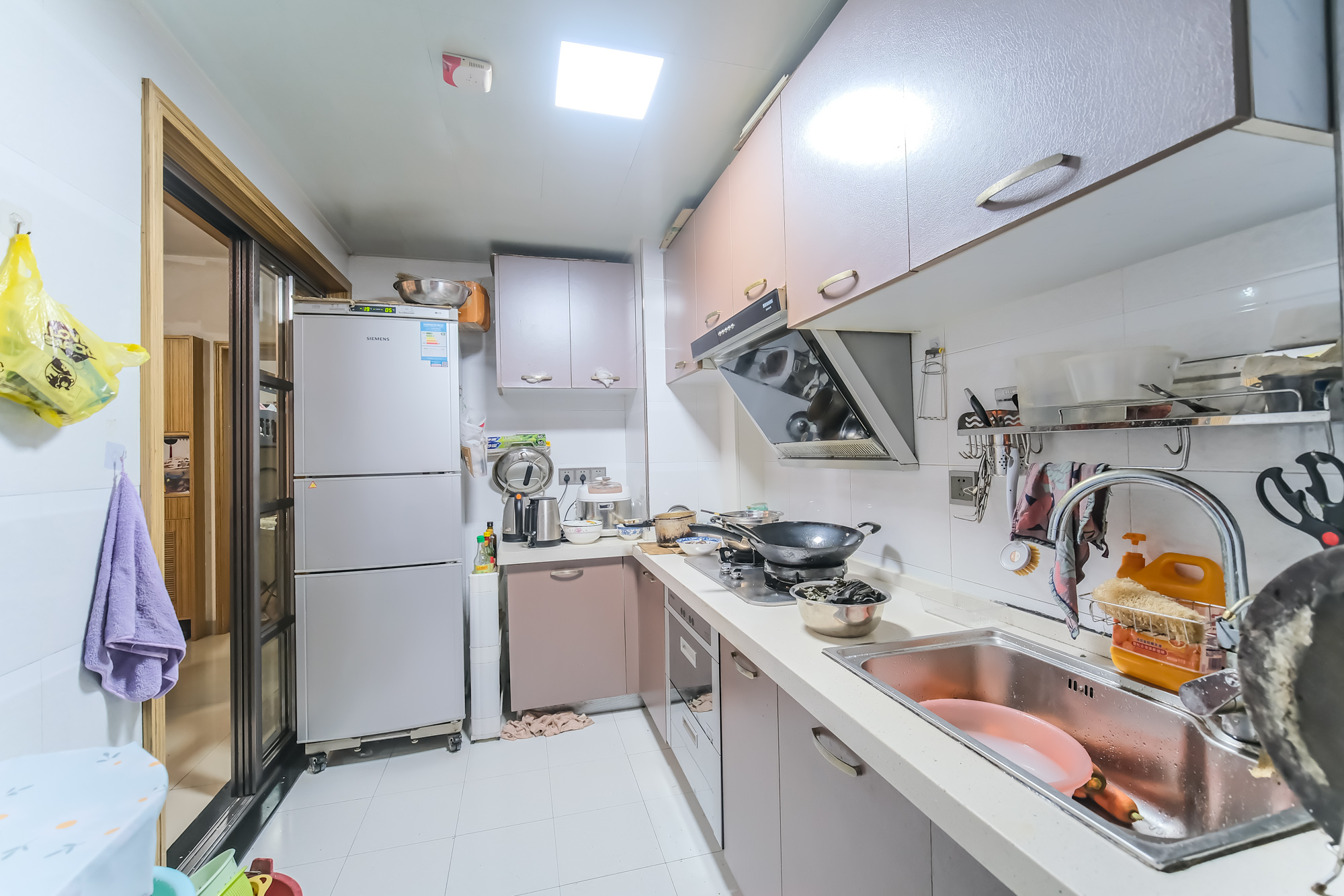三一街区  3室2厅2卫   85.00万厨房