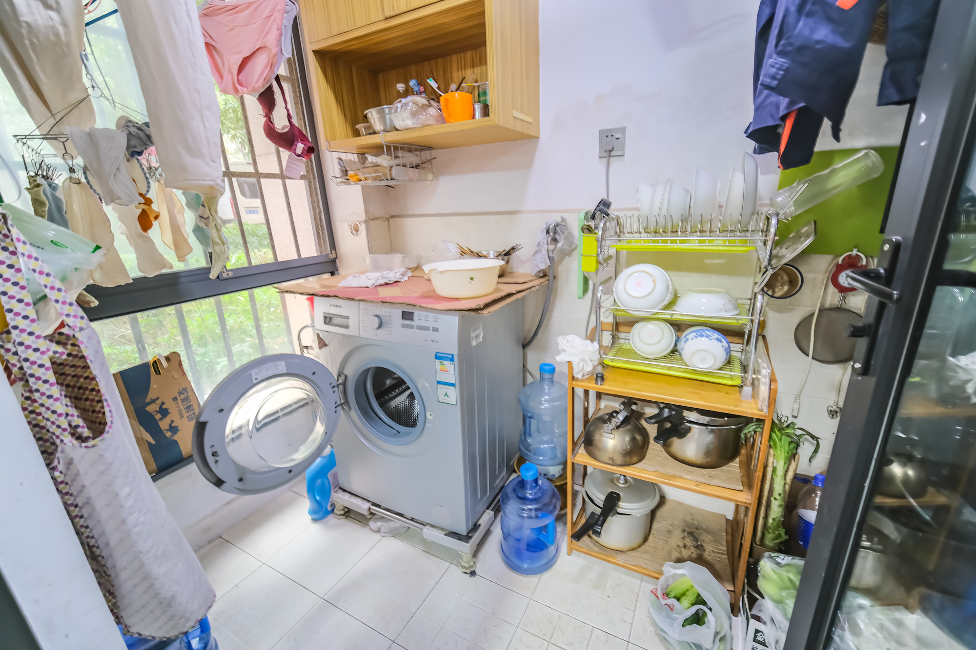 三一街区  3室2厅2卫   85.00万阳台
