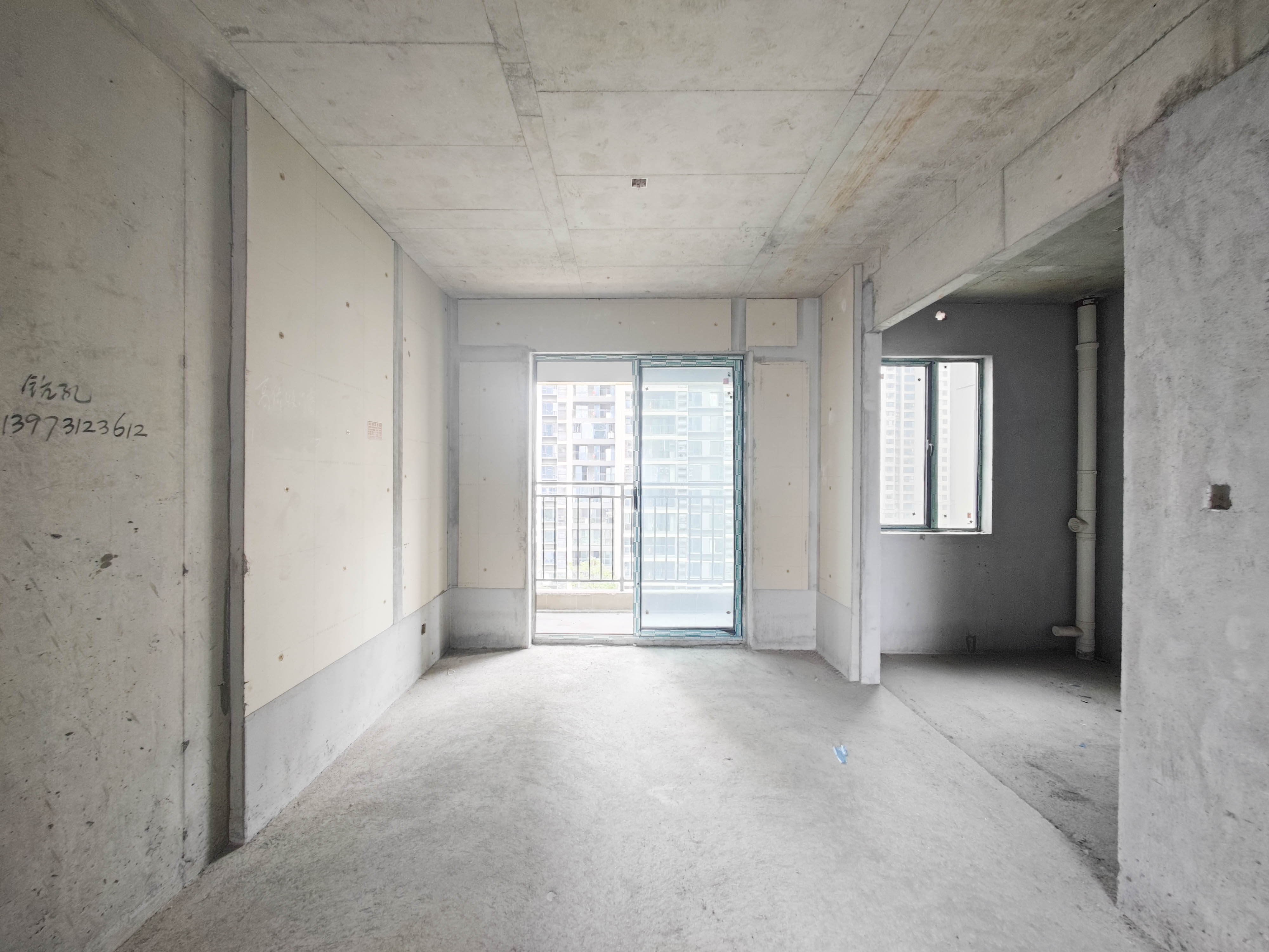 润和星河玥 4室2厅2卫 130.0万 润和星河玥 4室2厅2卫 130.0万其他