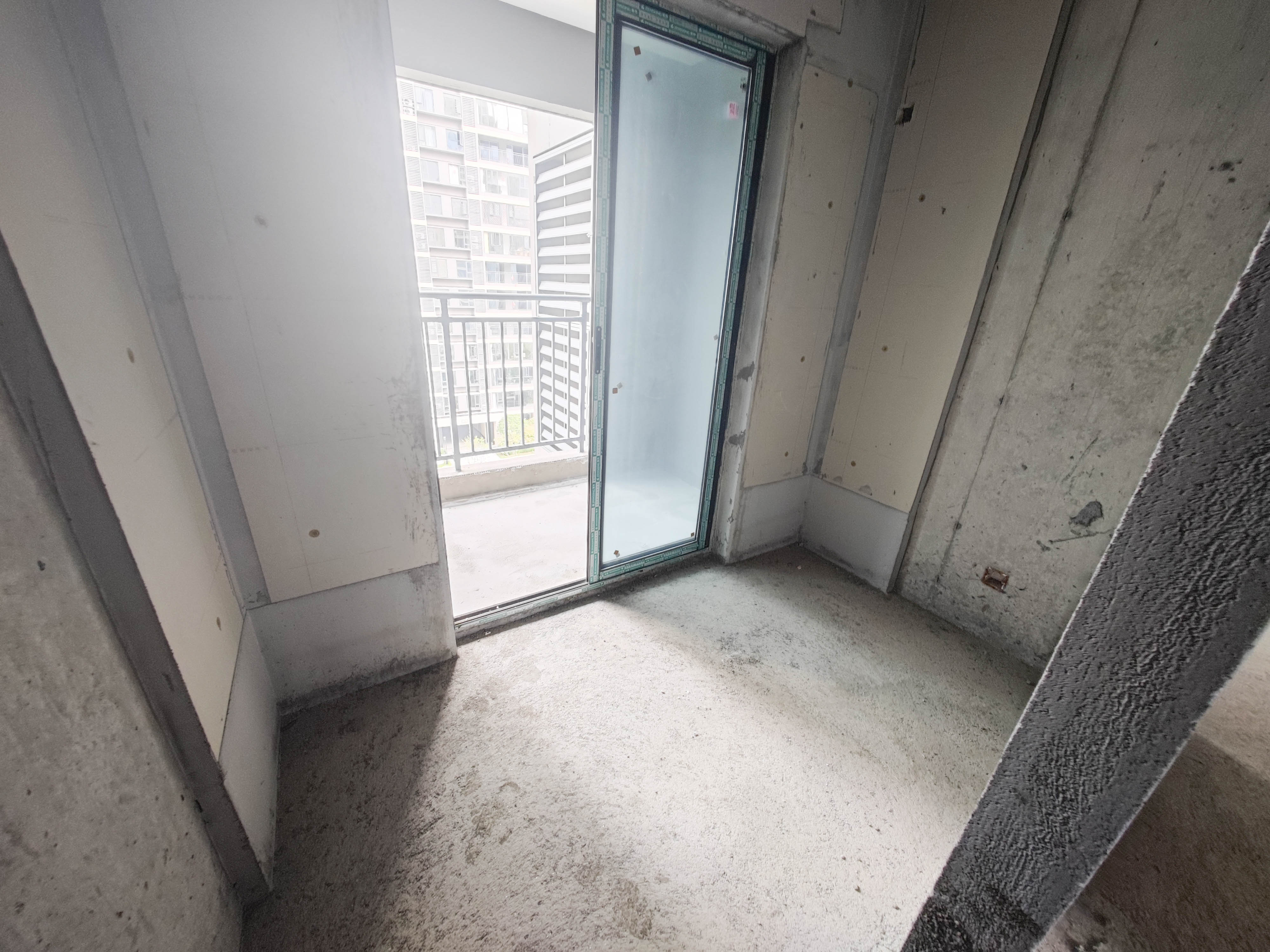 润和星河玥 4室2厅2卫 130.0万 润和星河玥 4室2厅2卫 130.0万其他