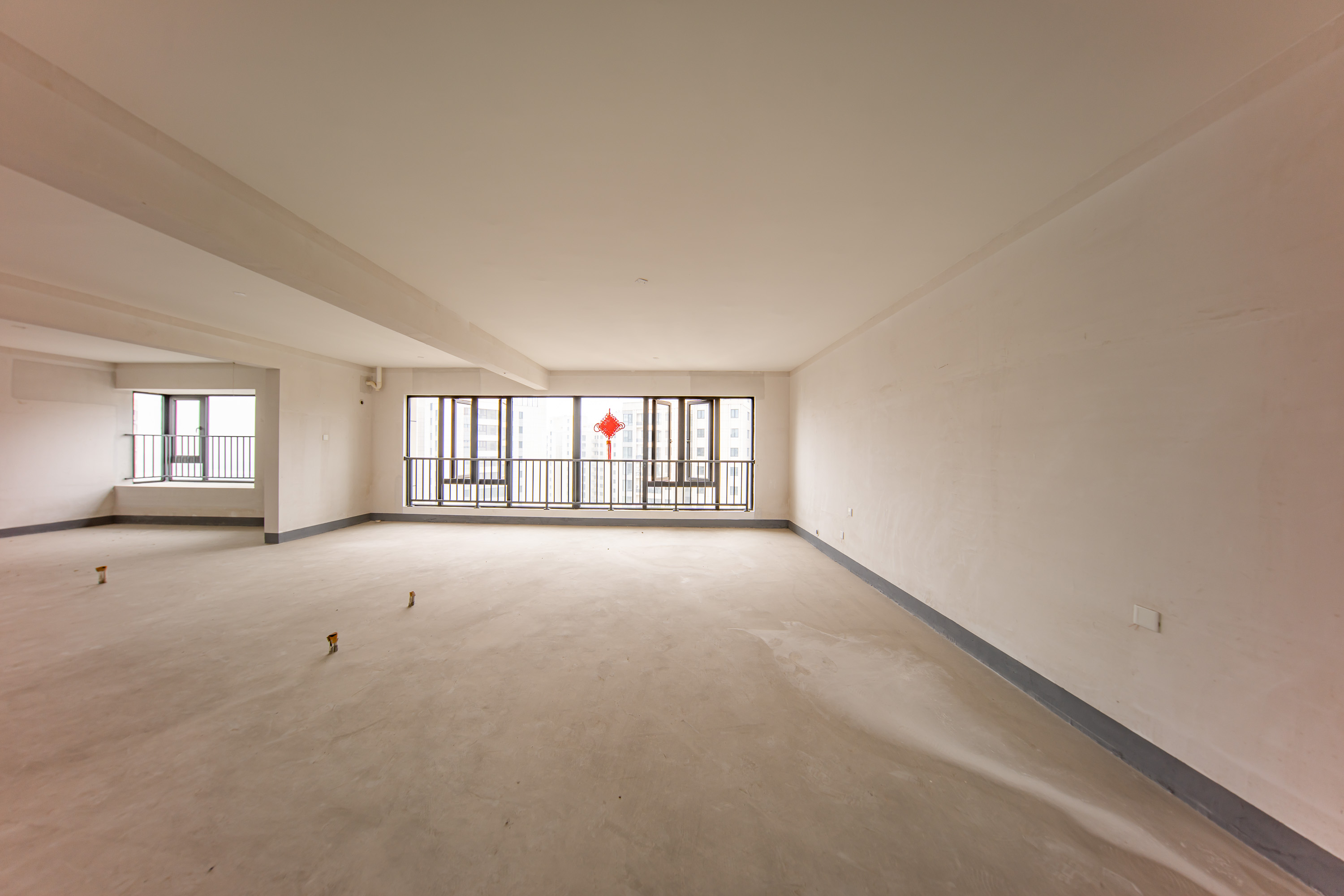 建投象山国际  4室2厅2卫   170.00万