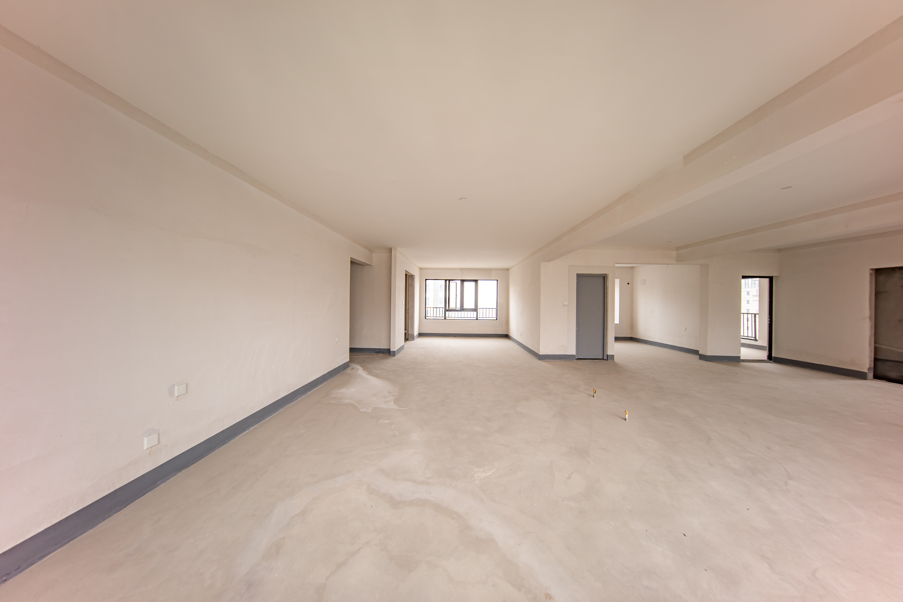 建投象山国际  4室2厅2卫   170.00万客厅