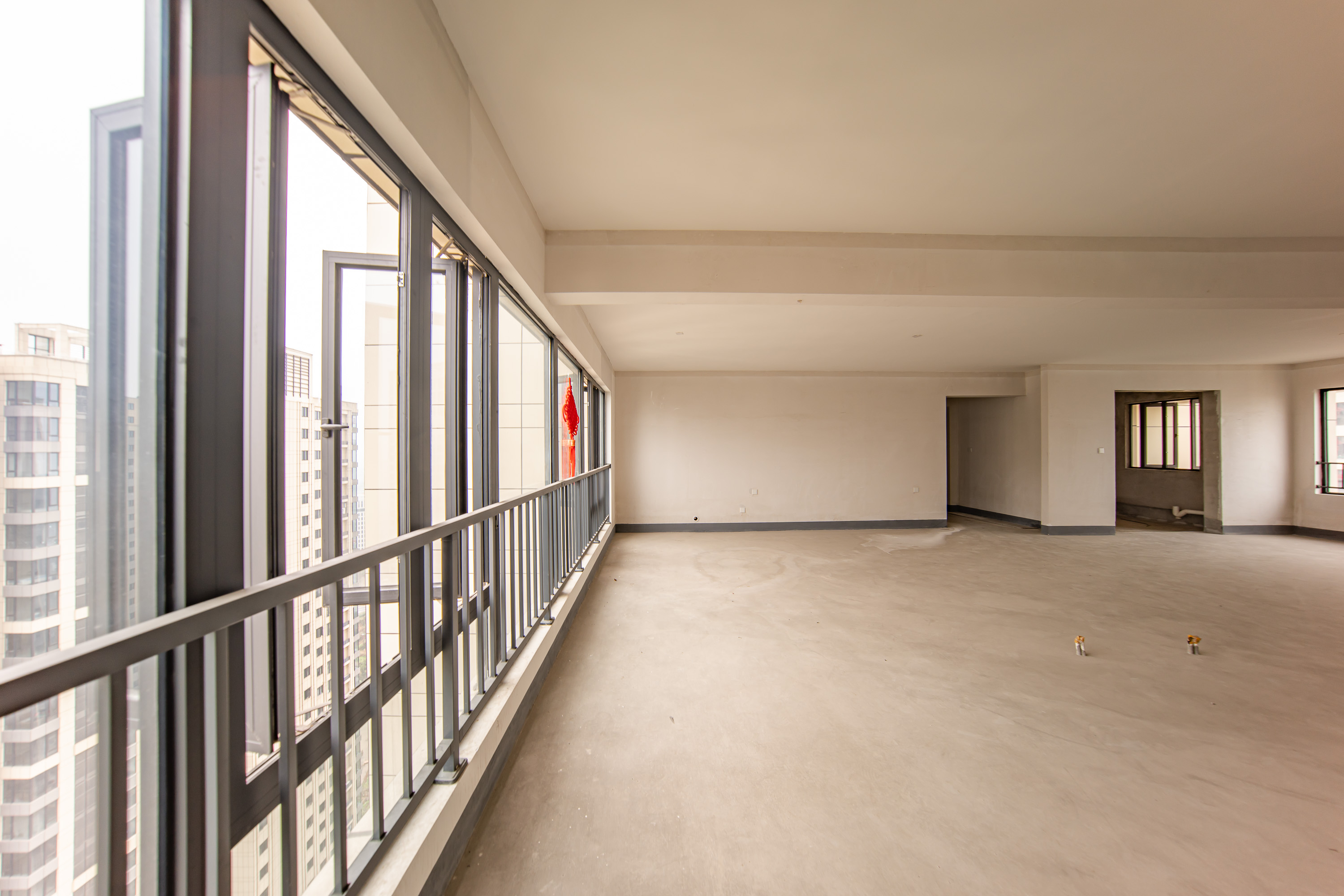 建投象山国际  4室2厅2卫   170.00万阳台