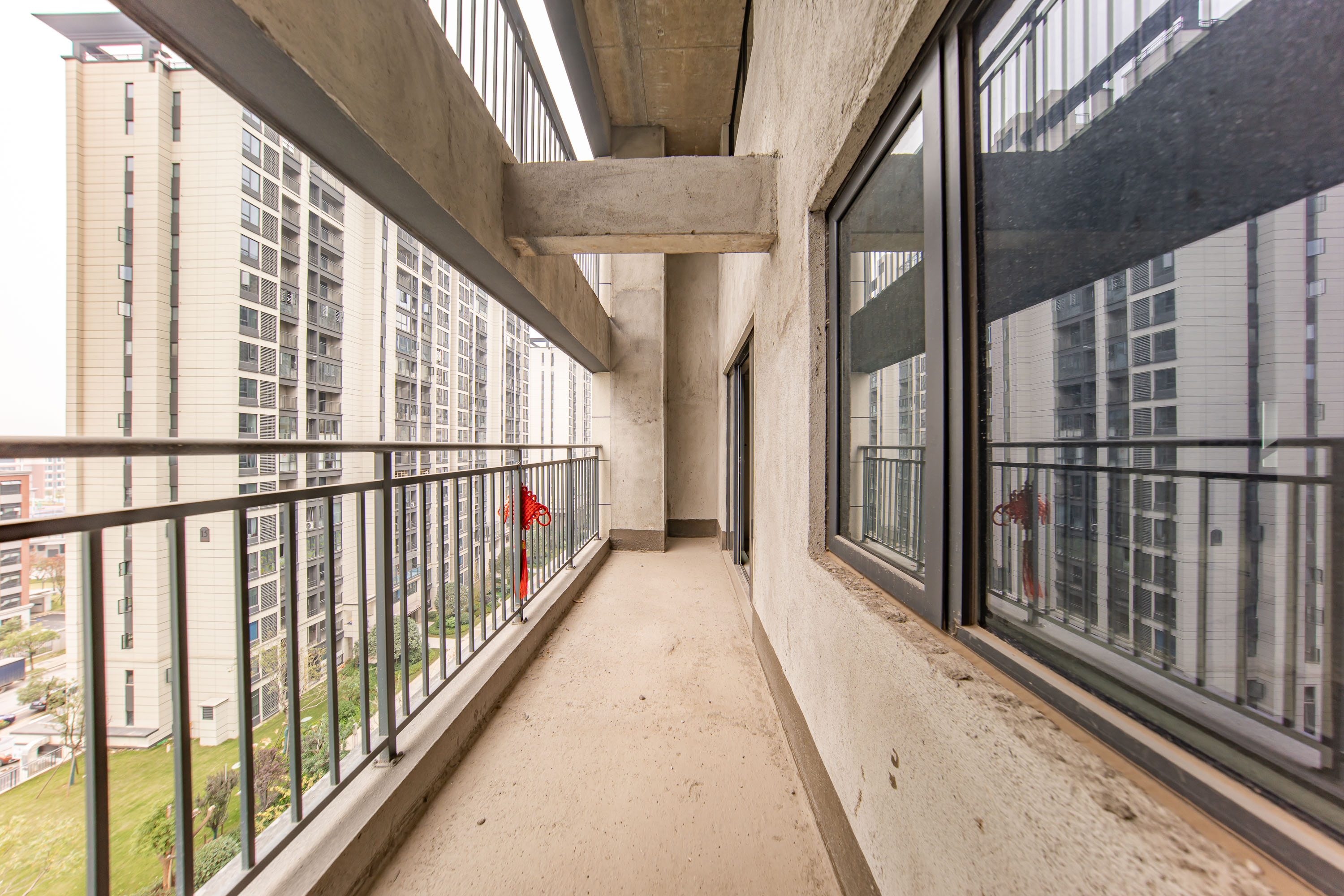 汉唐翰林府 1室0厅0卫 140.0万 汉唐翰林府 1室0厅0卫 140.0万阳台