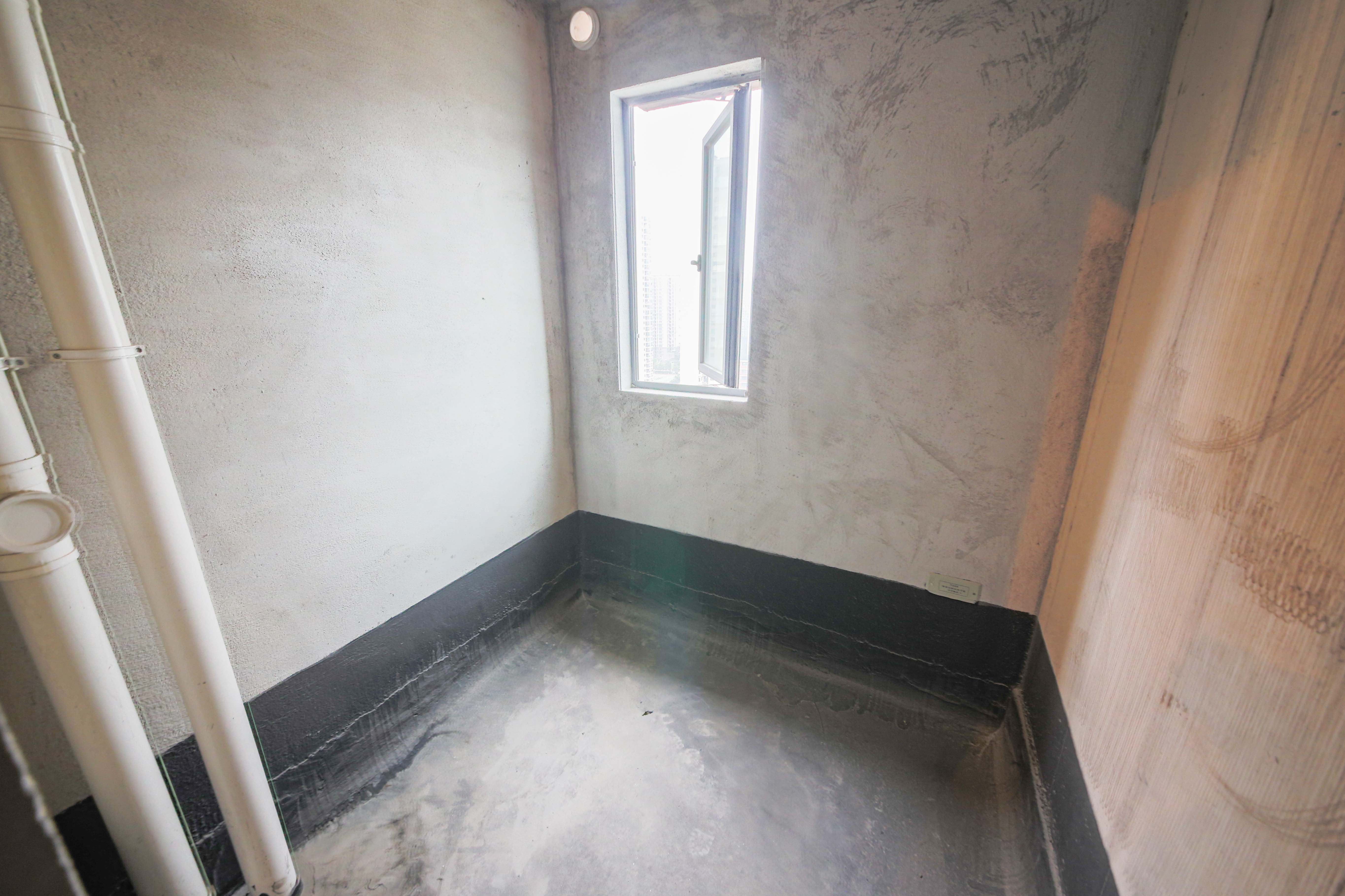 中建钰和城  4室2厅2卫   176.00万卫生间