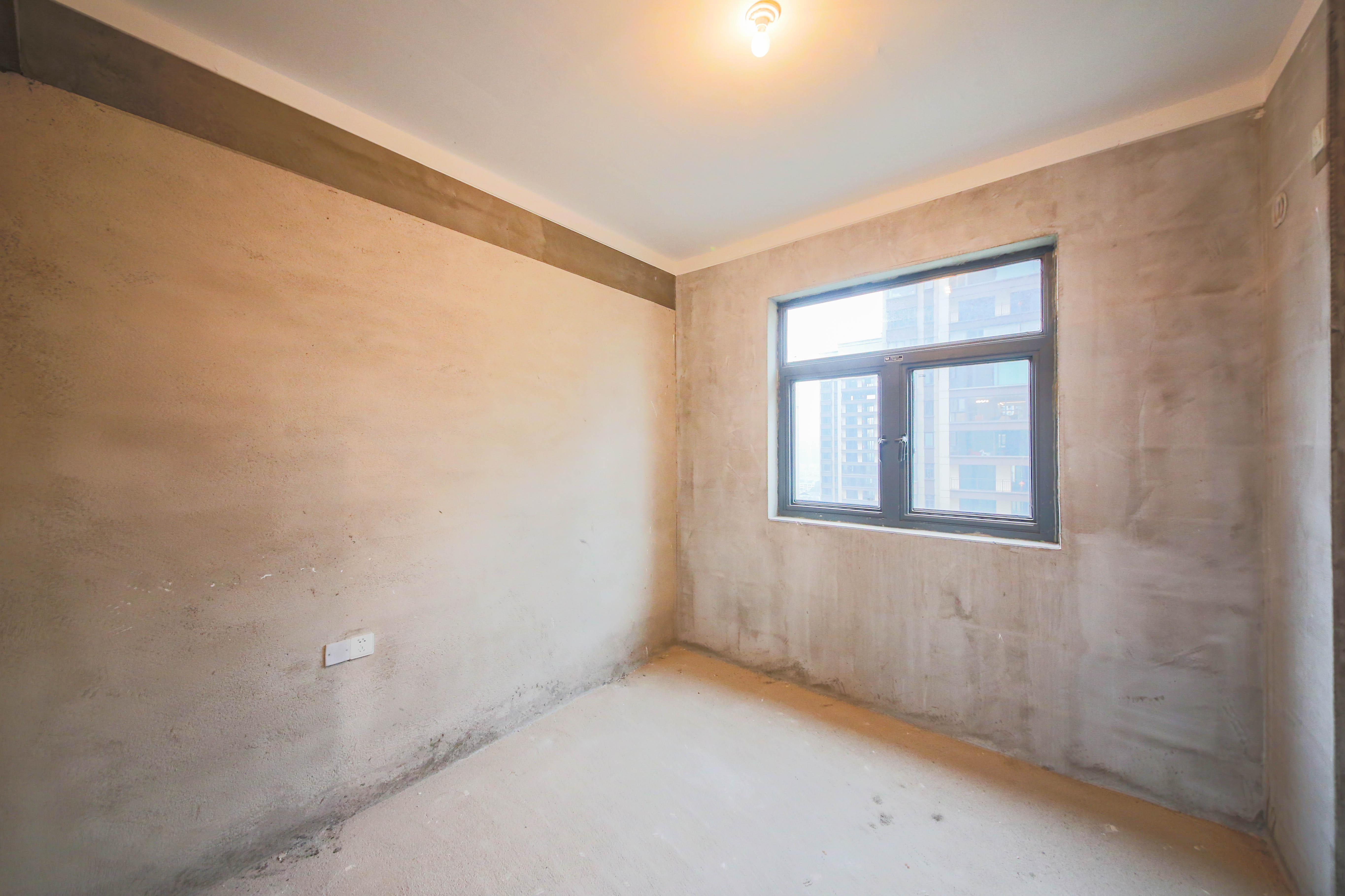 中建钰和城  4室2厅2卫   176.00万卧室