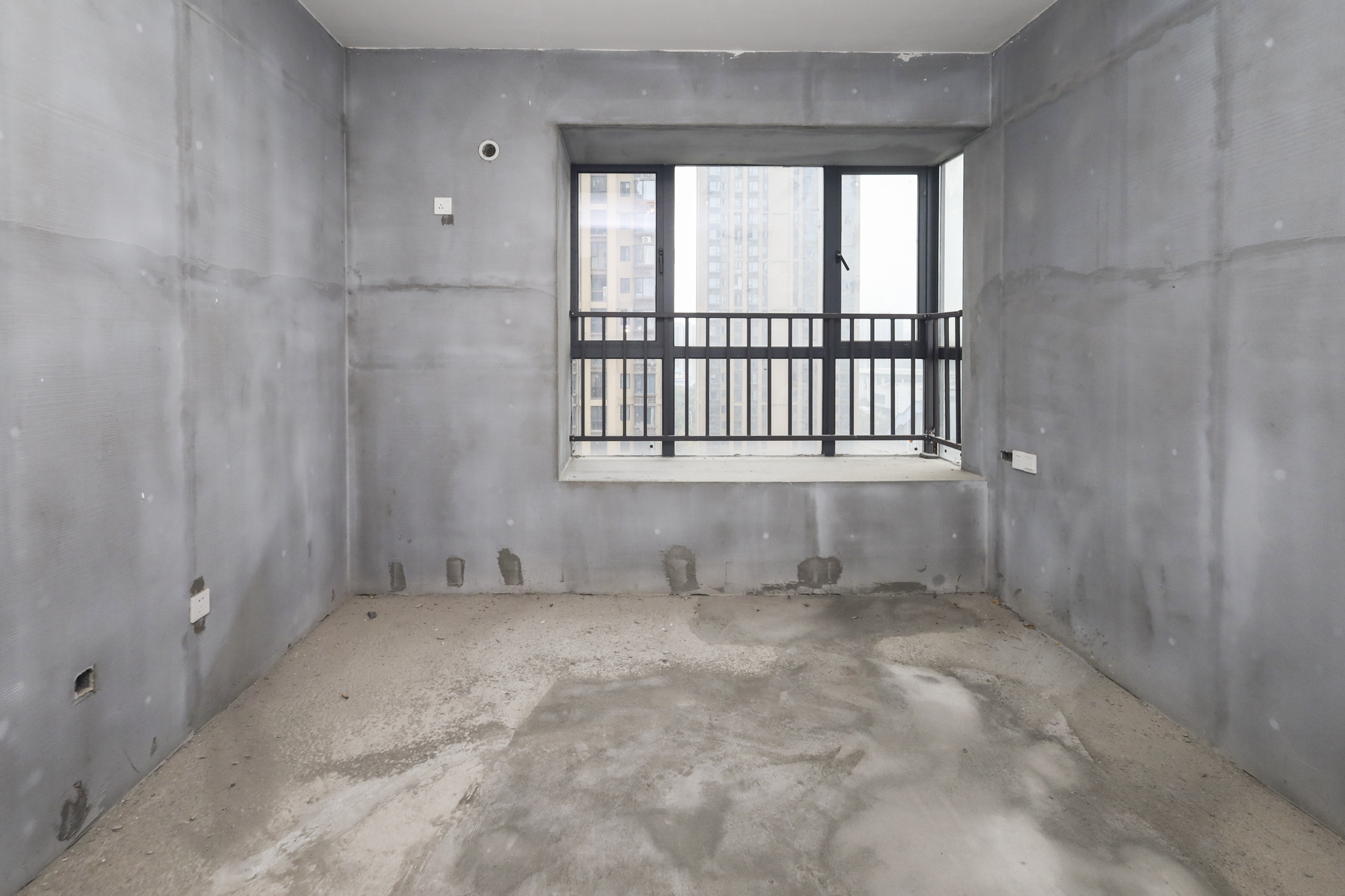 广泽上苑  4室2厅2卫   132.00万卧室