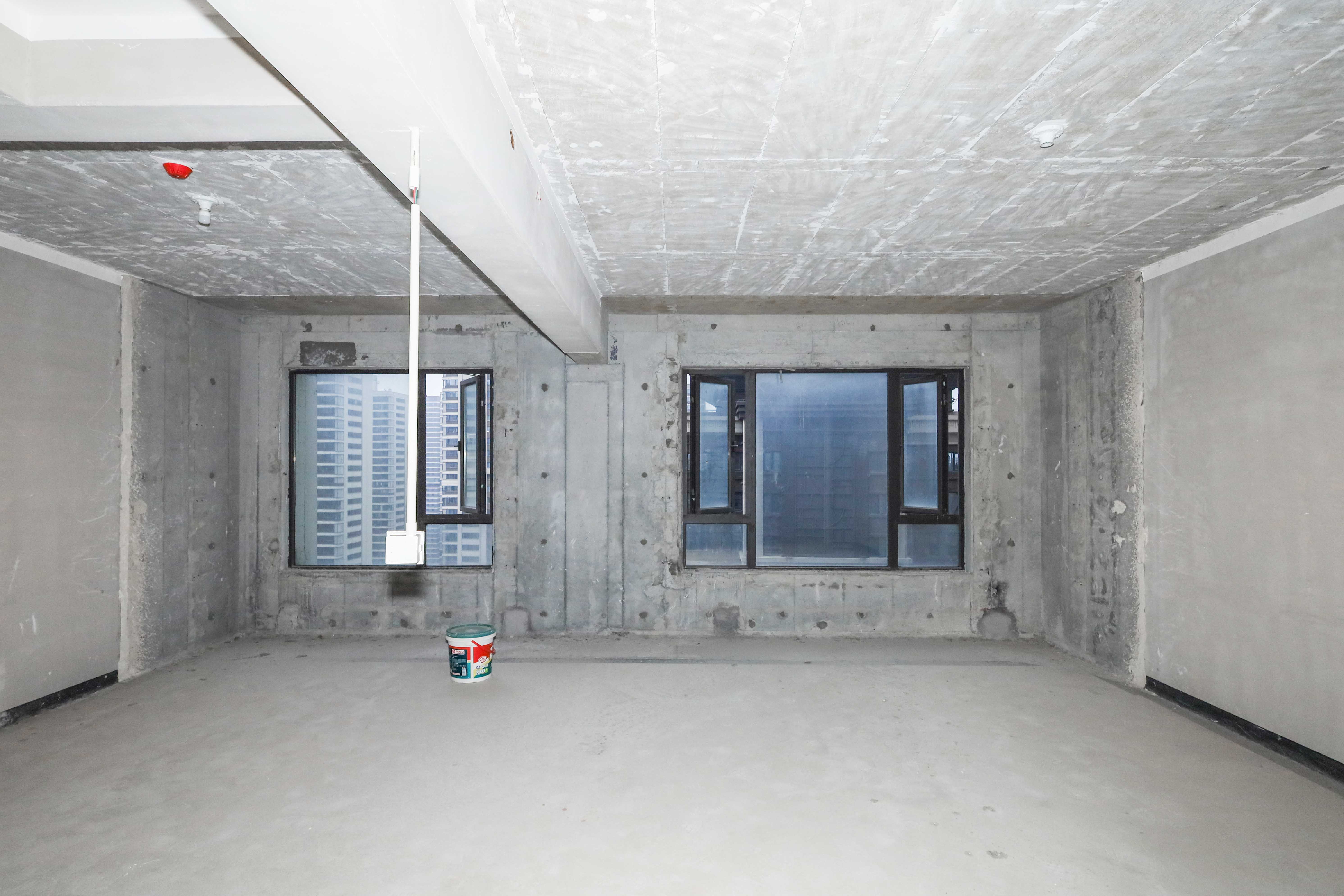 建发央著  6室2厅4卫   370.00万