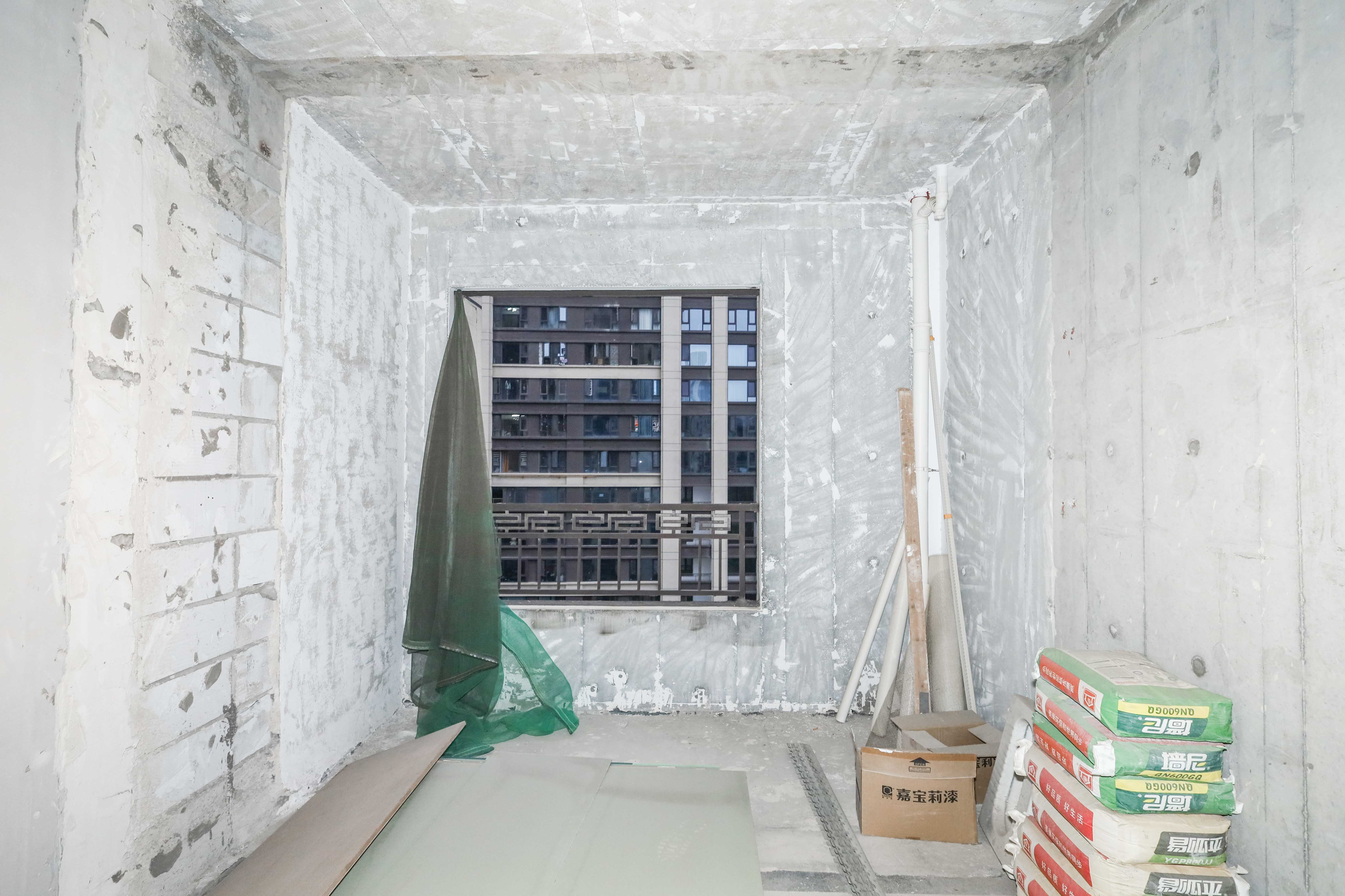 建发央著  6室2厅4卫   370.00万厨房