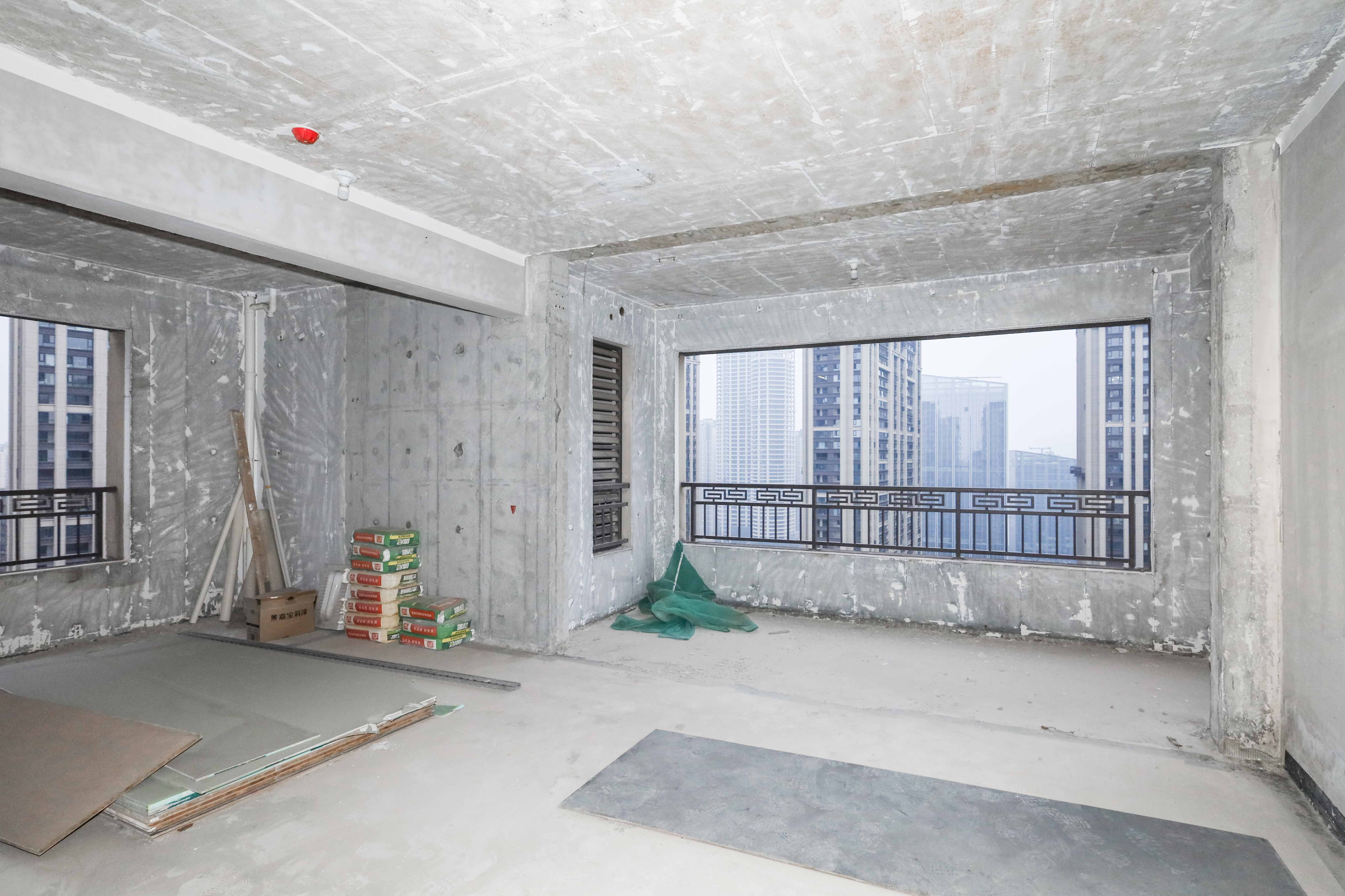 建发央著  6室2厅4卫   370.00万其他