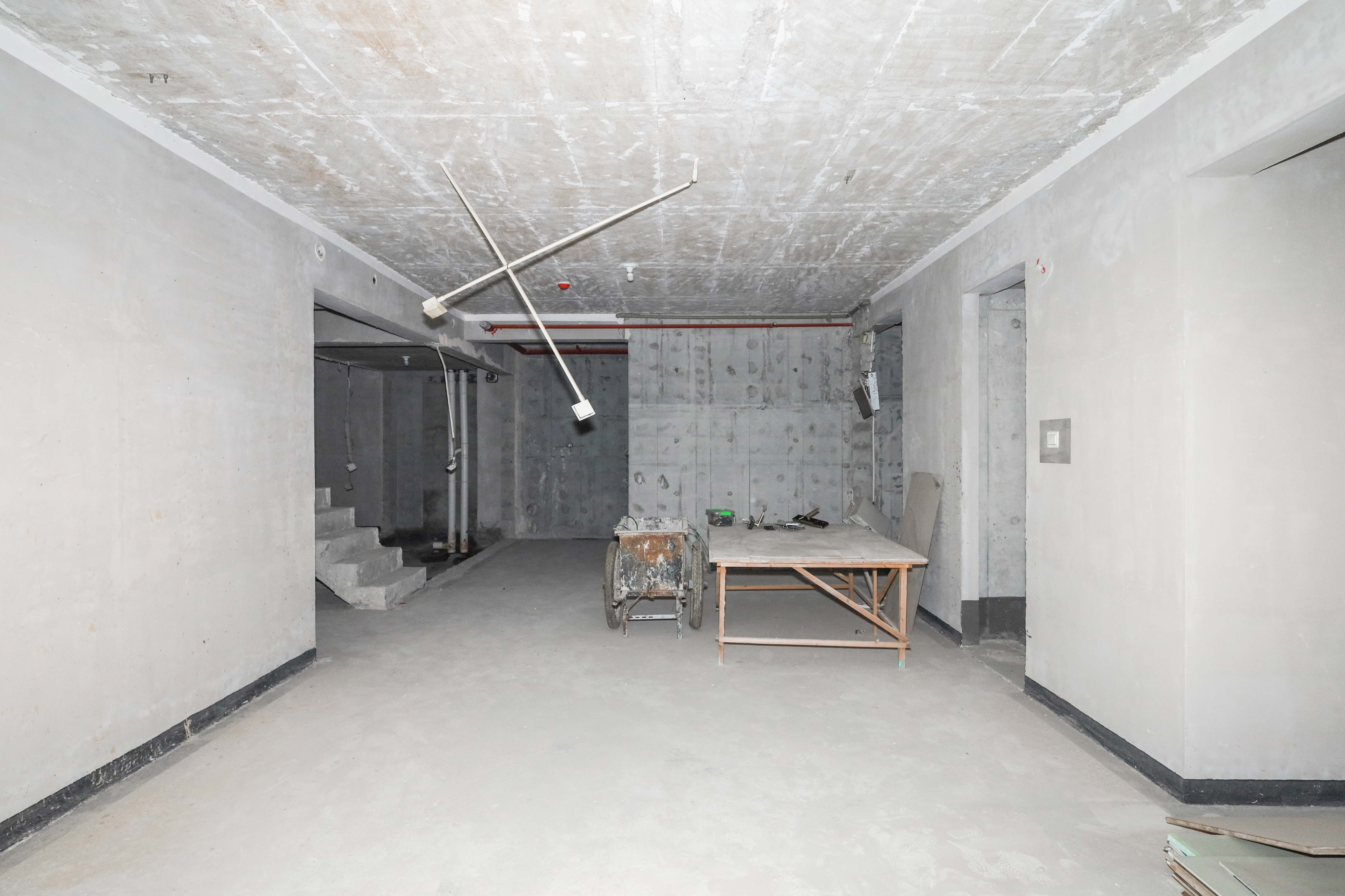 建发央著  6室2厅4卫   370.00万其他