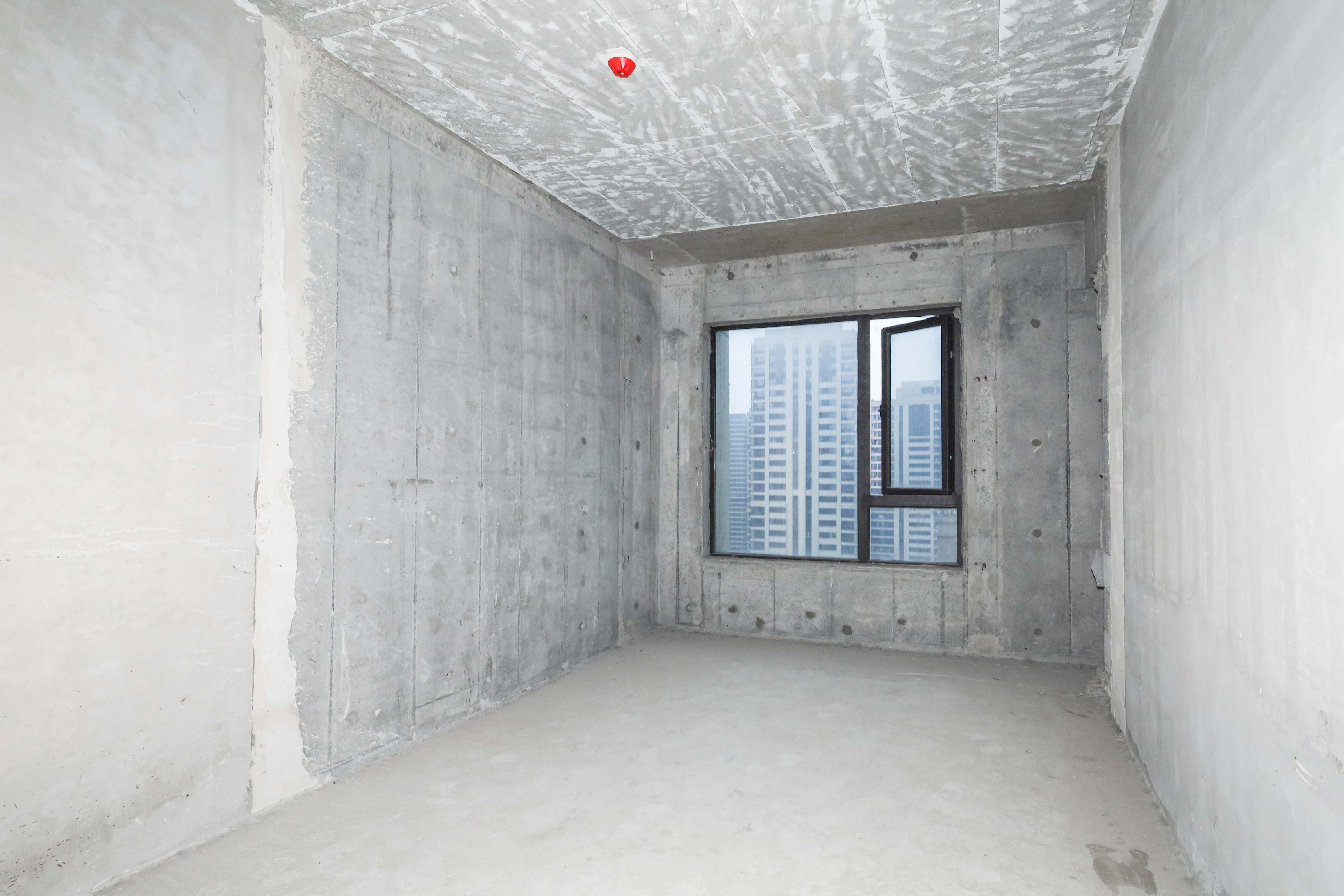建发央著  6室2厅4卫   370.00万卧室