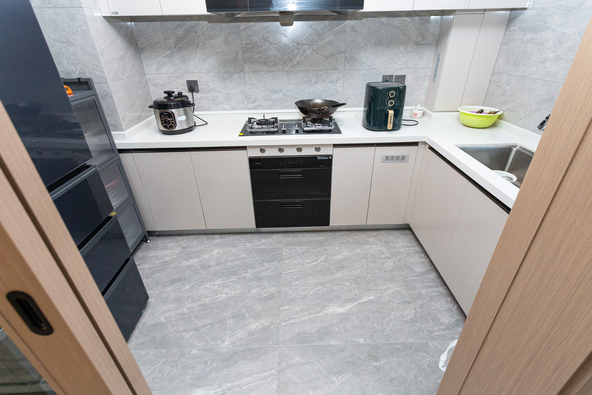 时代建发和著 4室2厅2卫 240.0万 时代建发和著 4室2厅2卫 240.0万厨房