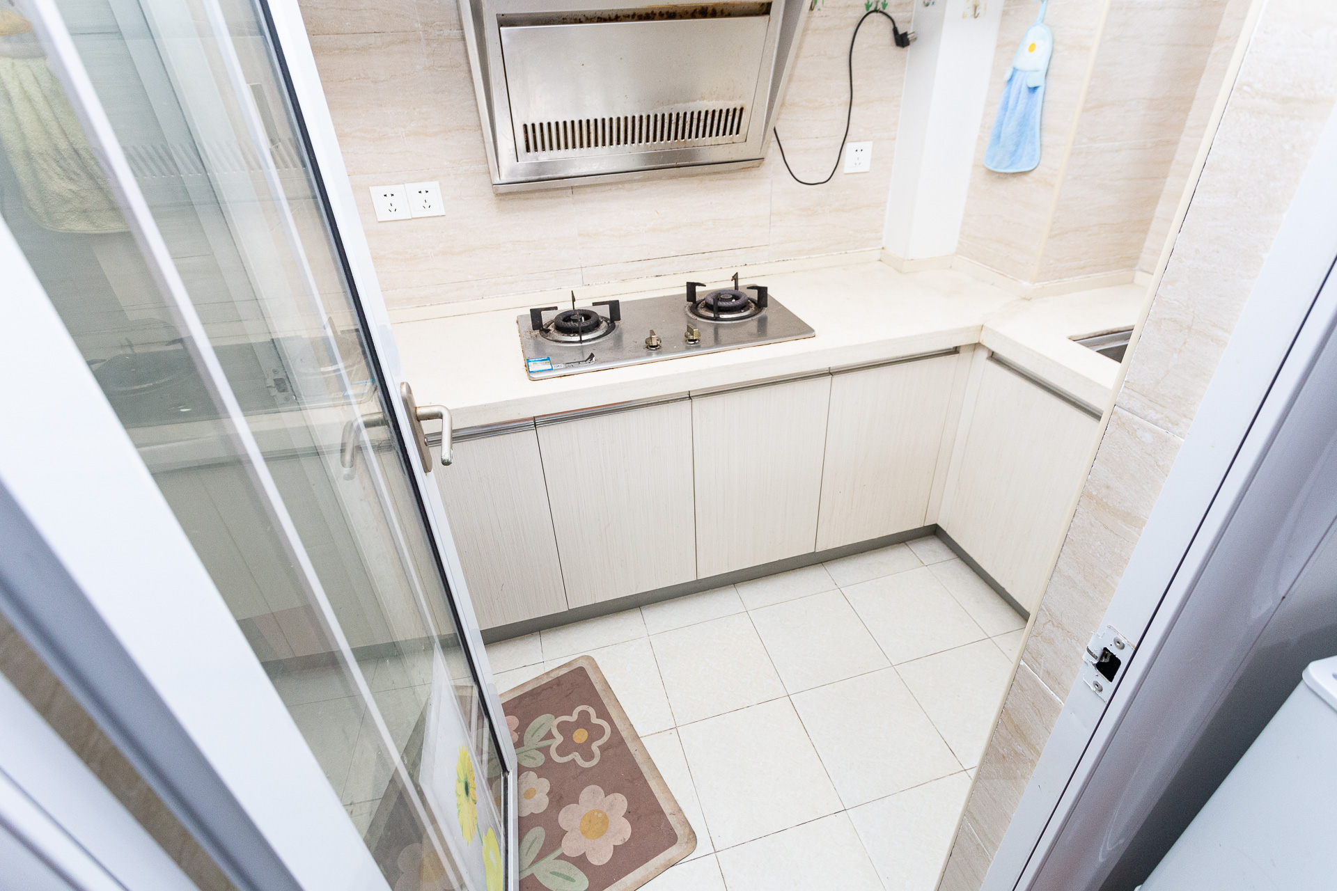 Cross尚公馆  1室1厅1卫    30.0万 Cross尚公馆  1室1厅1卫    30.0万厨房