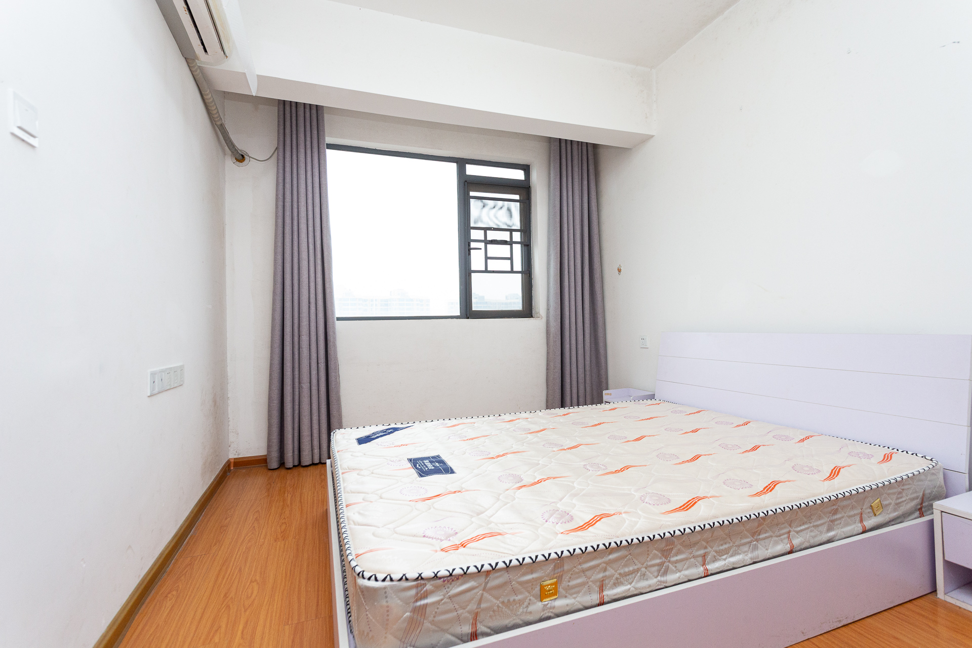 Cross尚公馆  1室1厅1卫    30.0万 Cross尚公馆  1室1厅1卫    30.0万卧室