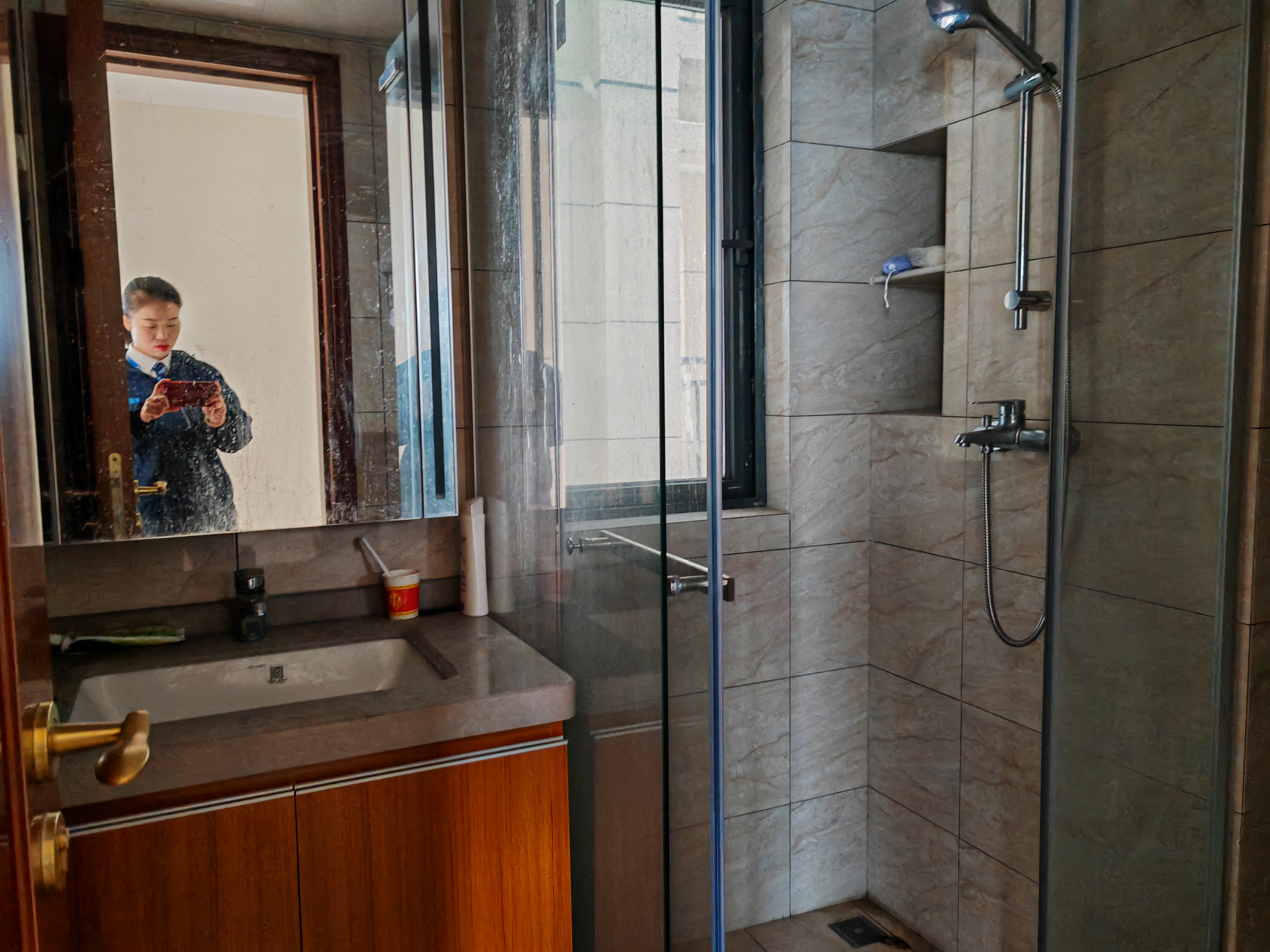 恒大名都 3室2厅1卫 1500.0元/月 恒大名都 3室2厅1卫 1500.0元/月室内图