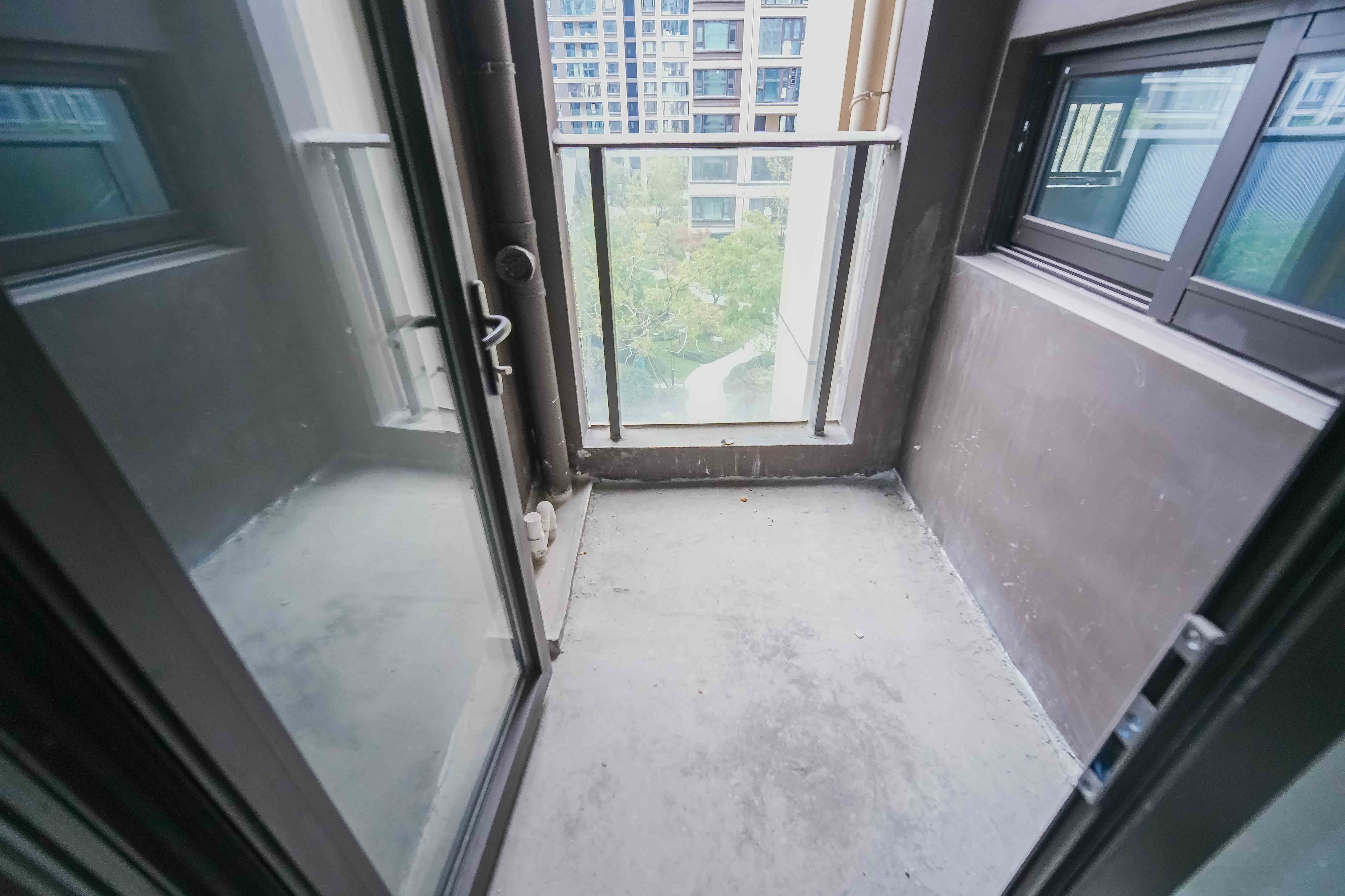 建发玖洲和玺 4室2厅2卫 220.0万 建发玖洲和玺 4室2厅2卫 220.0万其他