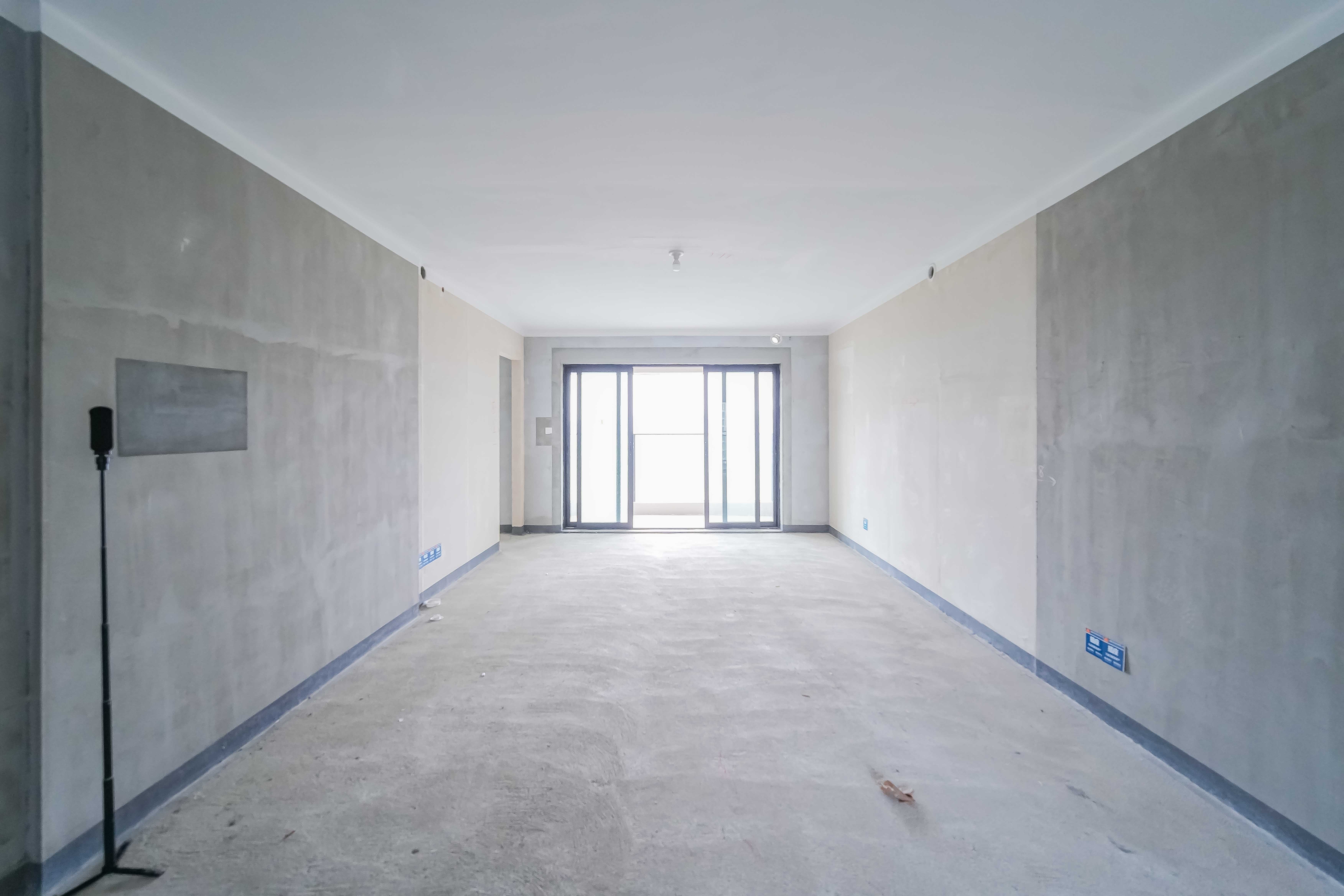 建发玖洲和玺  4室2厅2卫   185.00万
