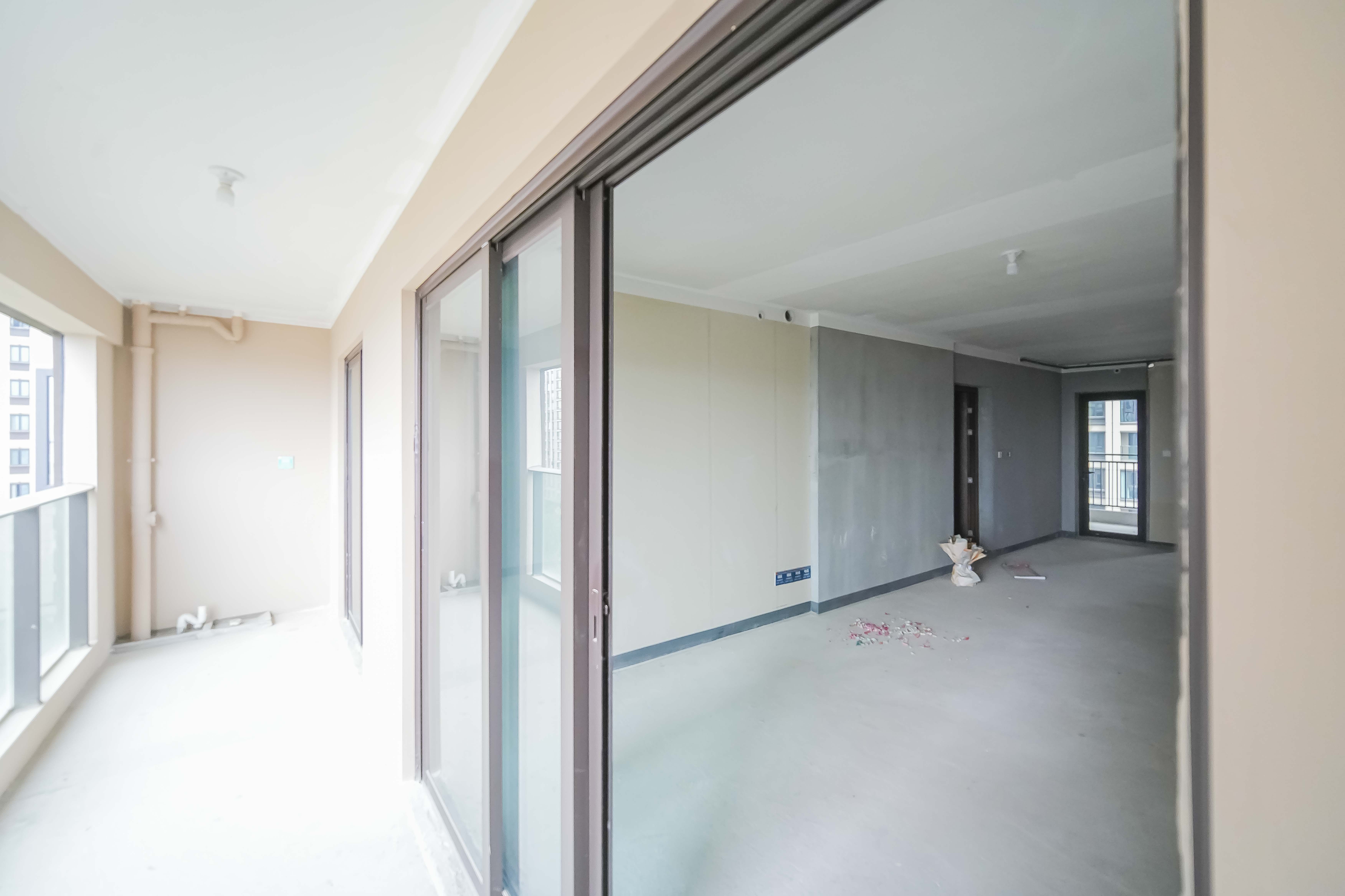建发玖洲和玺  4室2厅2卫   159.00万其他