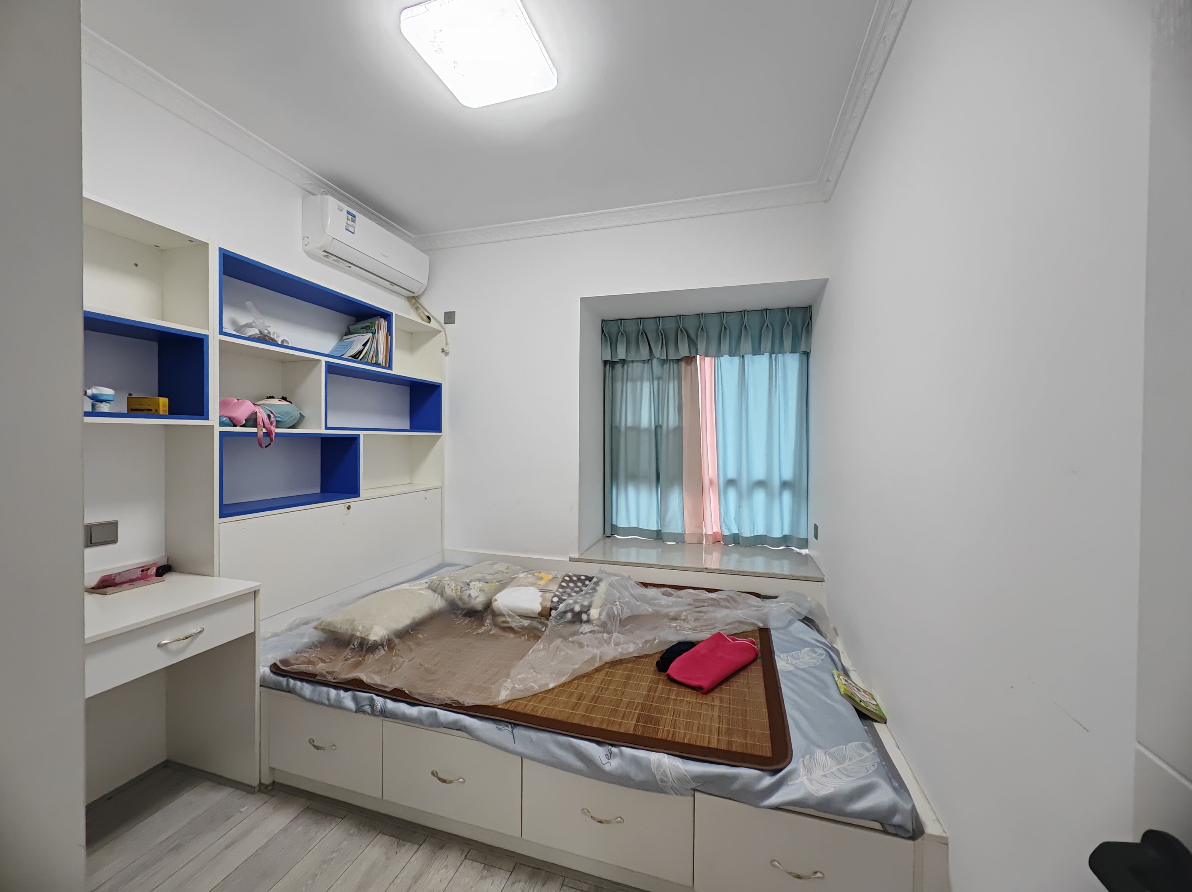 提香蓝岸 4室2厅2卫 74.0万 提香蓝岸 4室2厅2卫 74.0万室内图