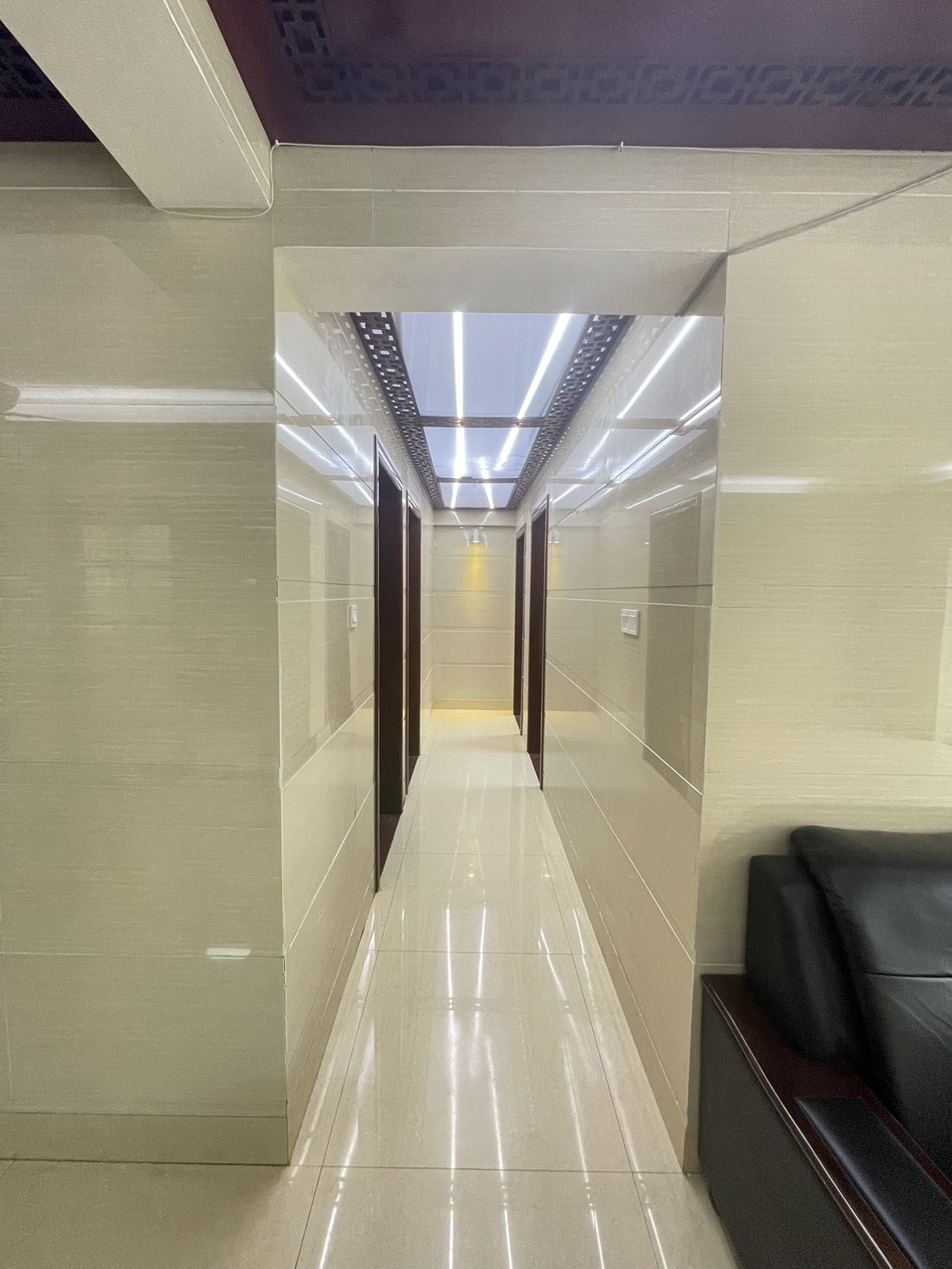 金海广场 4室2厅2卫 5000.0元/月 金海广场 4室2厅2卫 5000.0元/月室内图