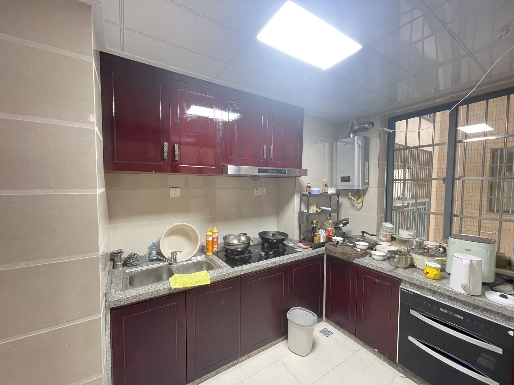 金海广场 4室2厅2卫 5000.0元/月 金海广场 4室2厅2卫 5000.0元/月室内图