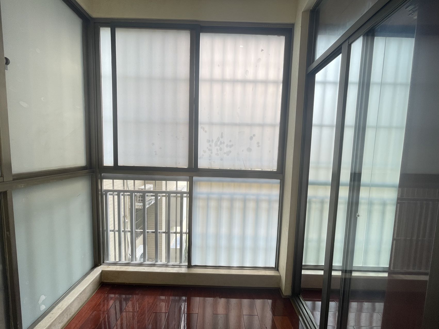 金海广场 4室2厅2卫 5000.0元/月 金海广场 4室2厅2卫 5000.0元/月室内图