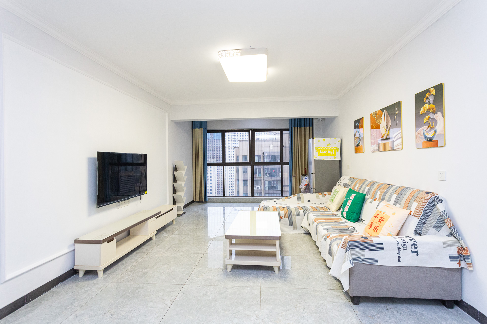 勤诚达境界城 4室2厅1卫 118.0万 勤诚达境界城 4室2厅1卫 118.0万客厅