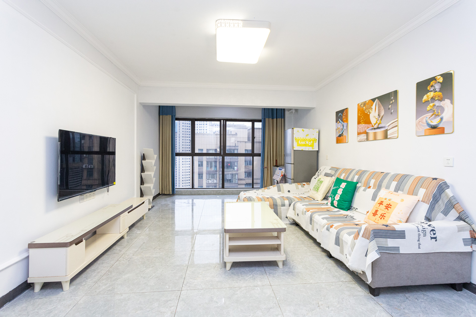 勤诚达境界城 4室2厅1卫 118.0万 勤诚达境界城 4室2厅1卫 118.0万客厅