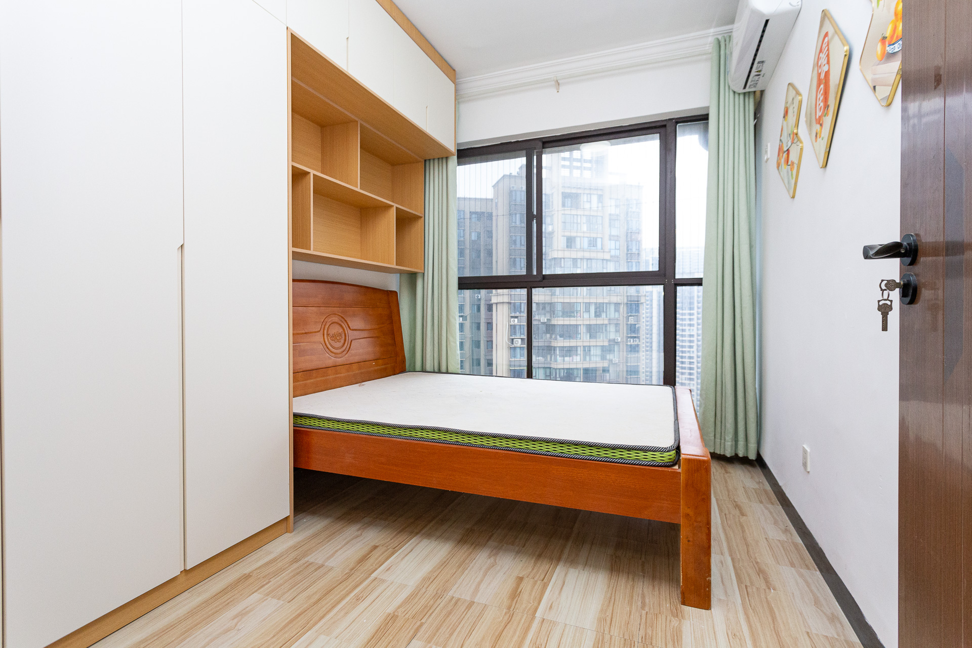 勤诚达境界城 4室2厅1卫 118.0万 勤诚达境界城 4室2厅1卫 118.0万卧室