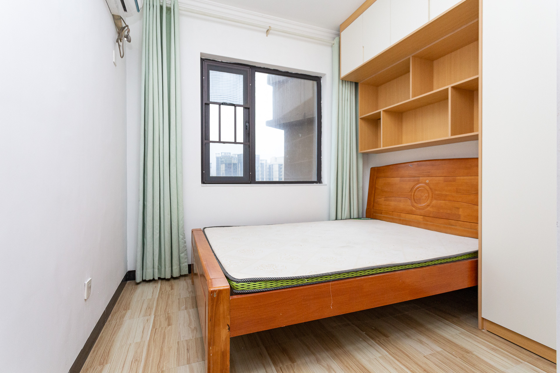 勤诚达境界城 4室2厅1卫 118.0万 勤诚达境界城 4室2厅1卫 118.0万卧室