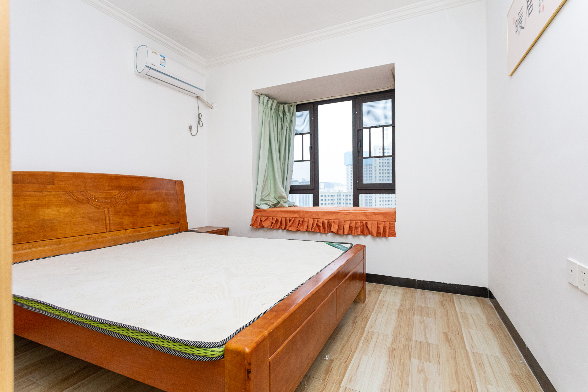 勤诚达境界城 4室2厅1卫 118.0万 勤诚达境界城 4室2厅1卫 118.0万卧室