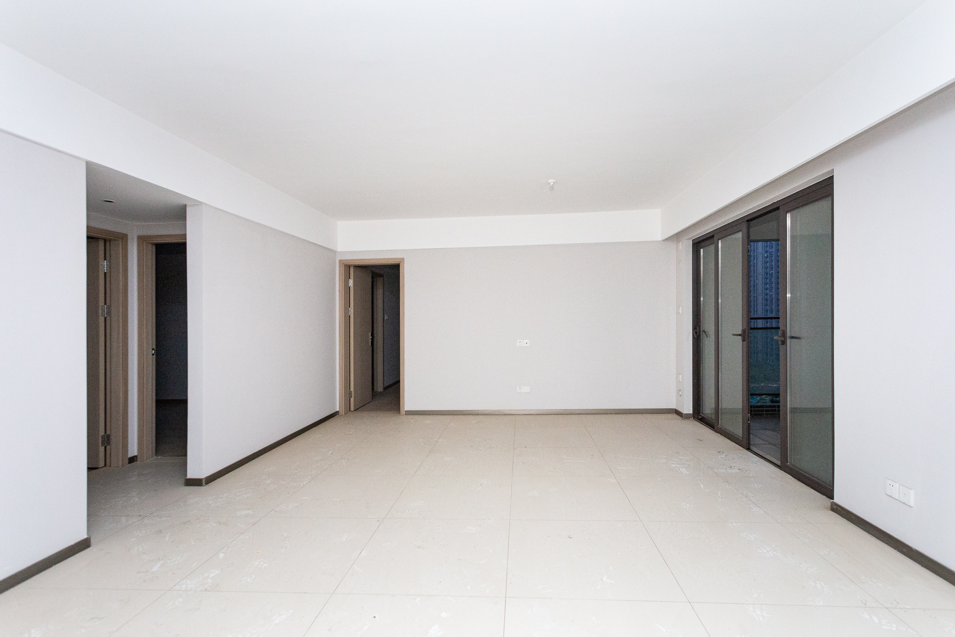 时代倾城五期 4室2厅2卫 105.0万 时代倾城五期 4室2厅2卫 105.0万客厅