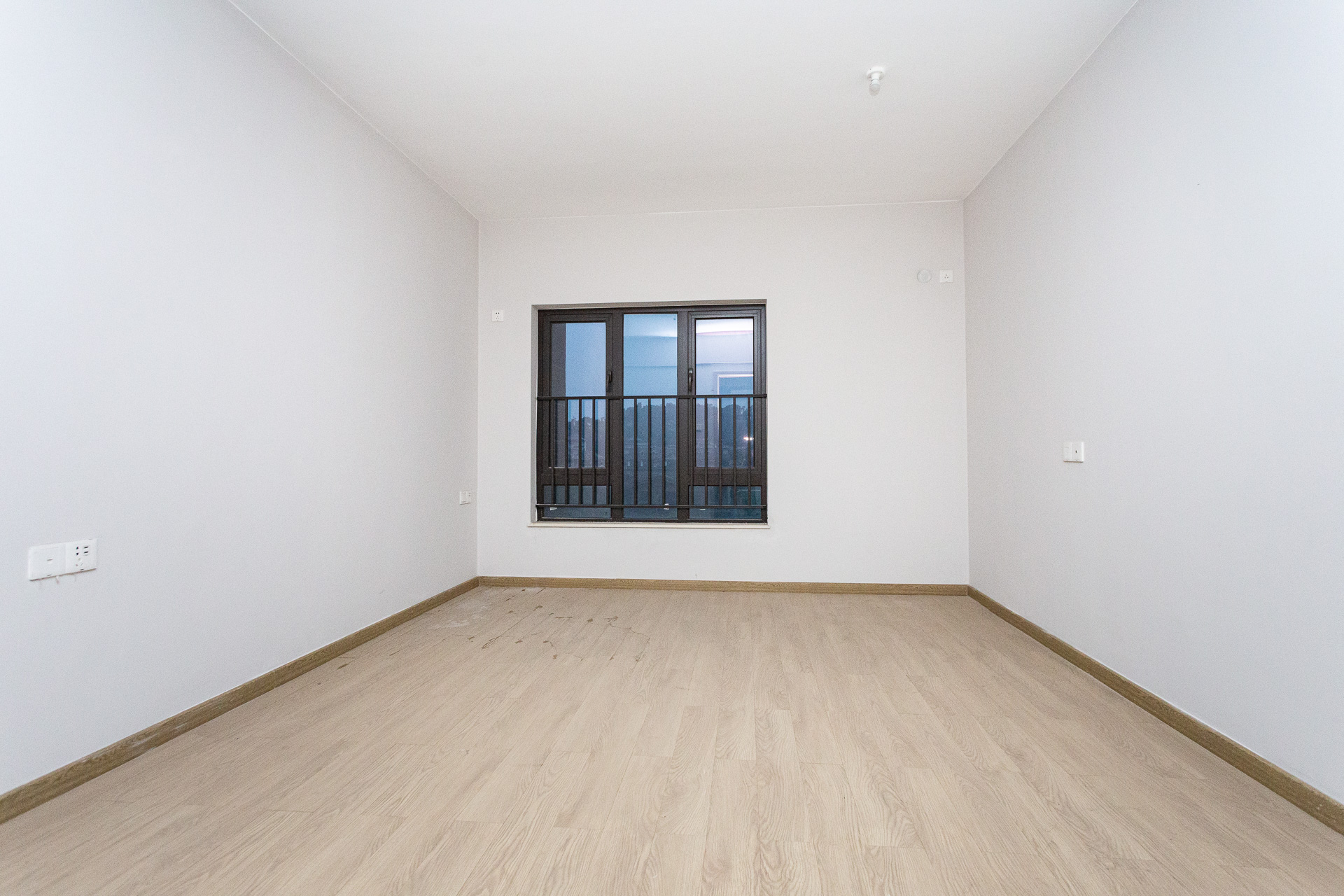 时代倾城五期 4室2厅2卫 105.0万 时代倾城五期 4室2厅2卫 105.0万卧室