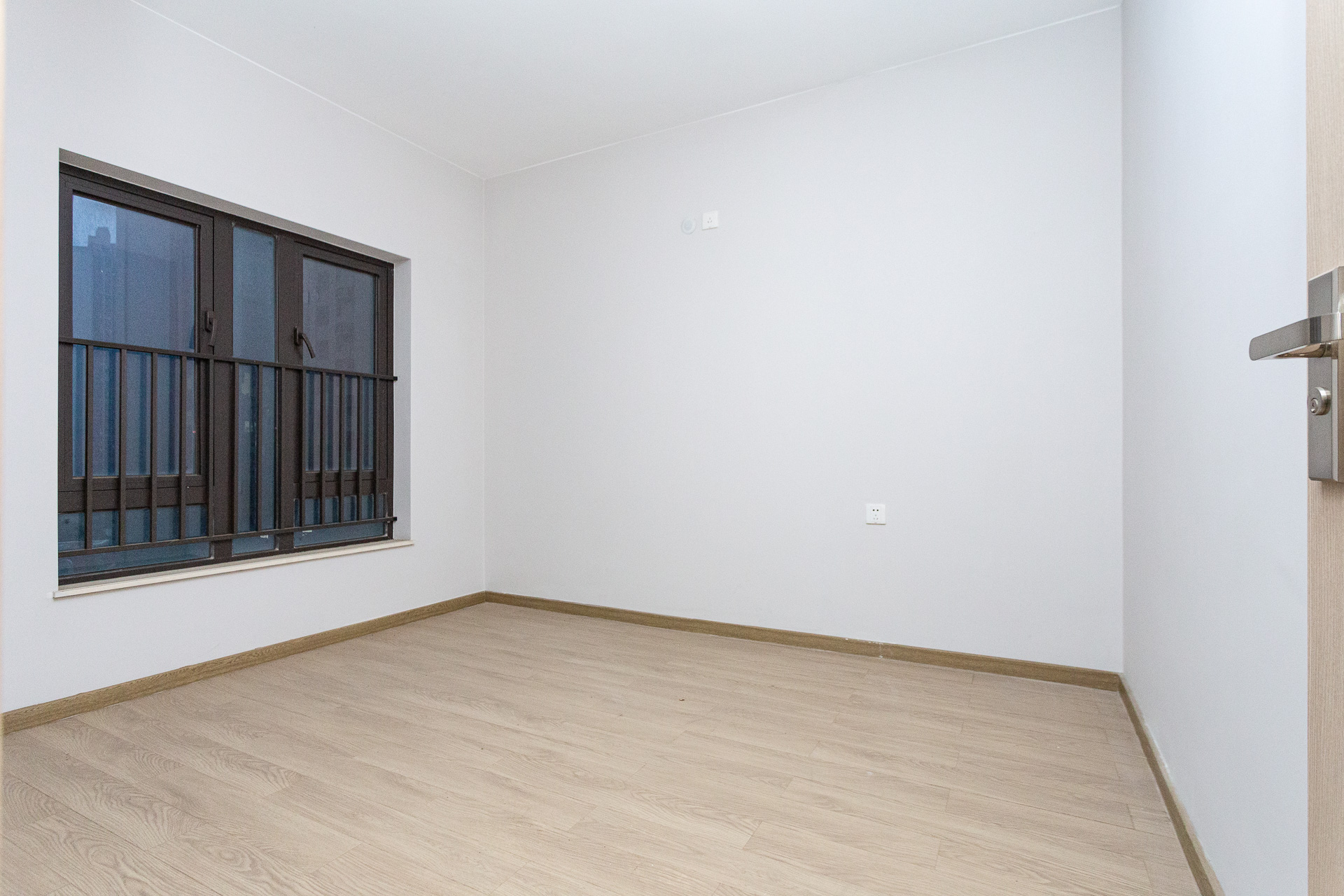 时代倾城五期 4室2厅2卫 105.0万 时代倾城五期 4室2厅2卫 105.0万卧室