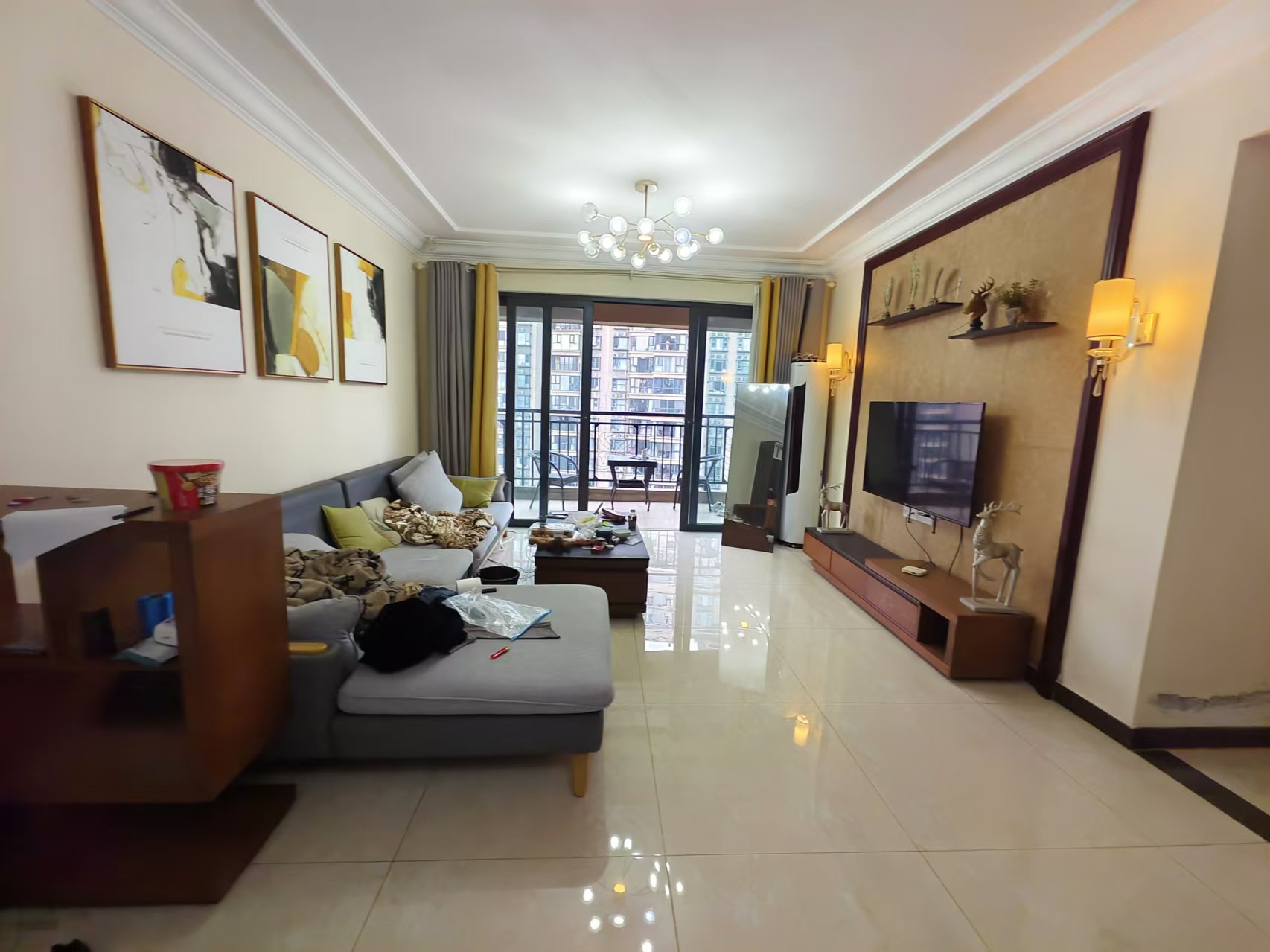 恒大华府  4室2厅2卫    105.8万 恒大华府  4室2厅2卫    105.8万室内图