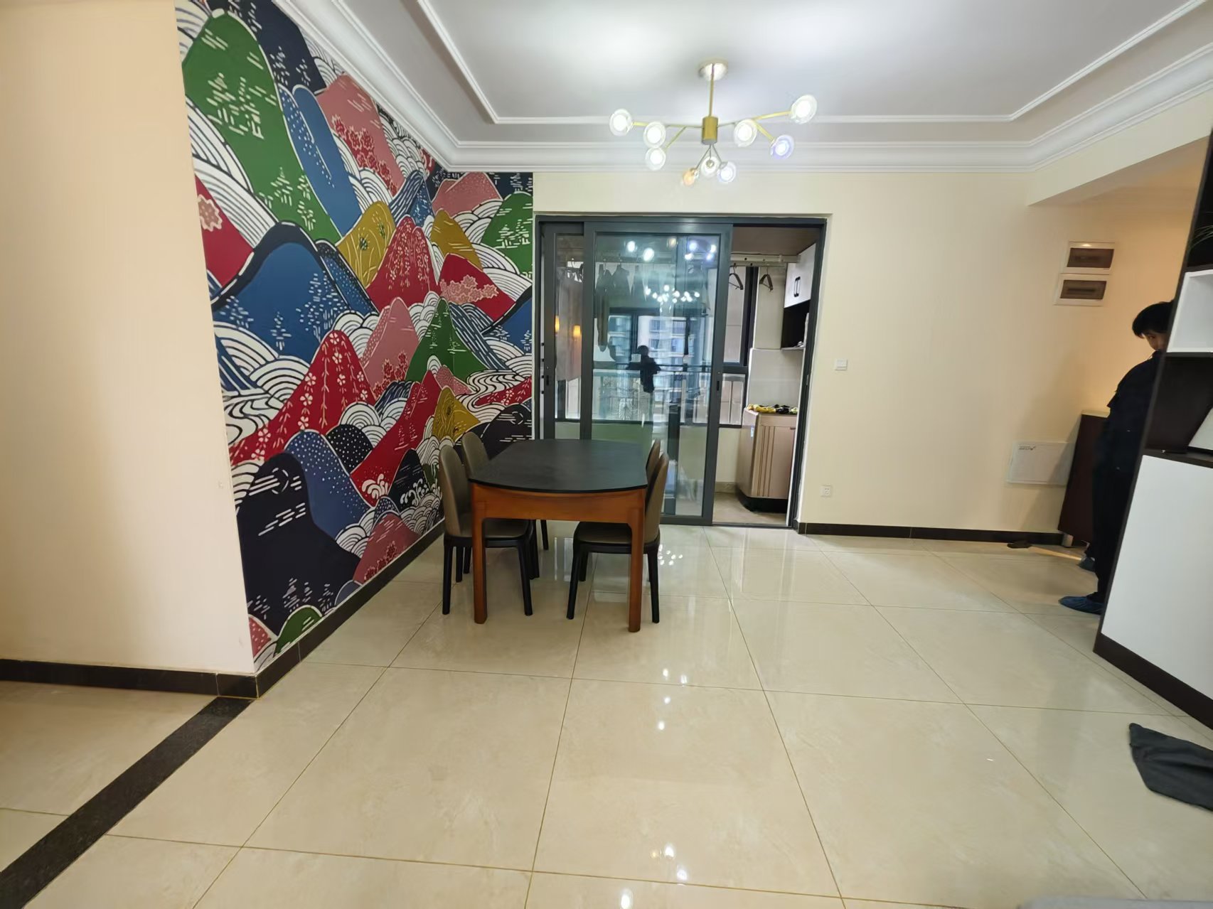 恒大华府  4室2厅2卫    105.8万 恒大华府  4室2厅2卫    105.8万室内图