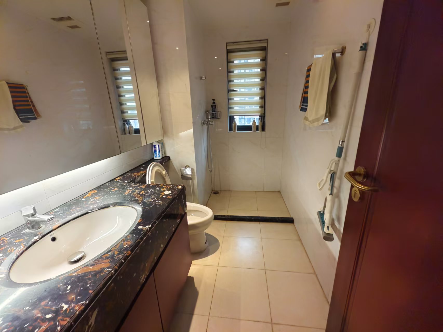 恒大华府  4室2厅2卫    105.8万 恒大华府  4室2厅2卫    105.8万室内图